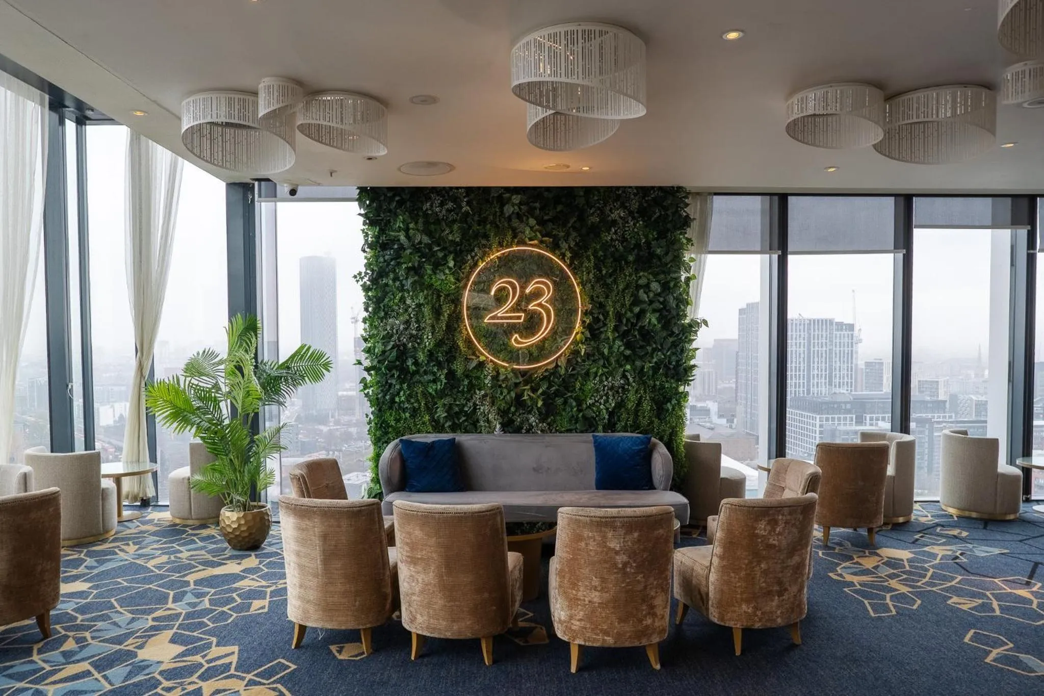 Lounge or bar in The Manchester Deansgate Hotel, by IHG