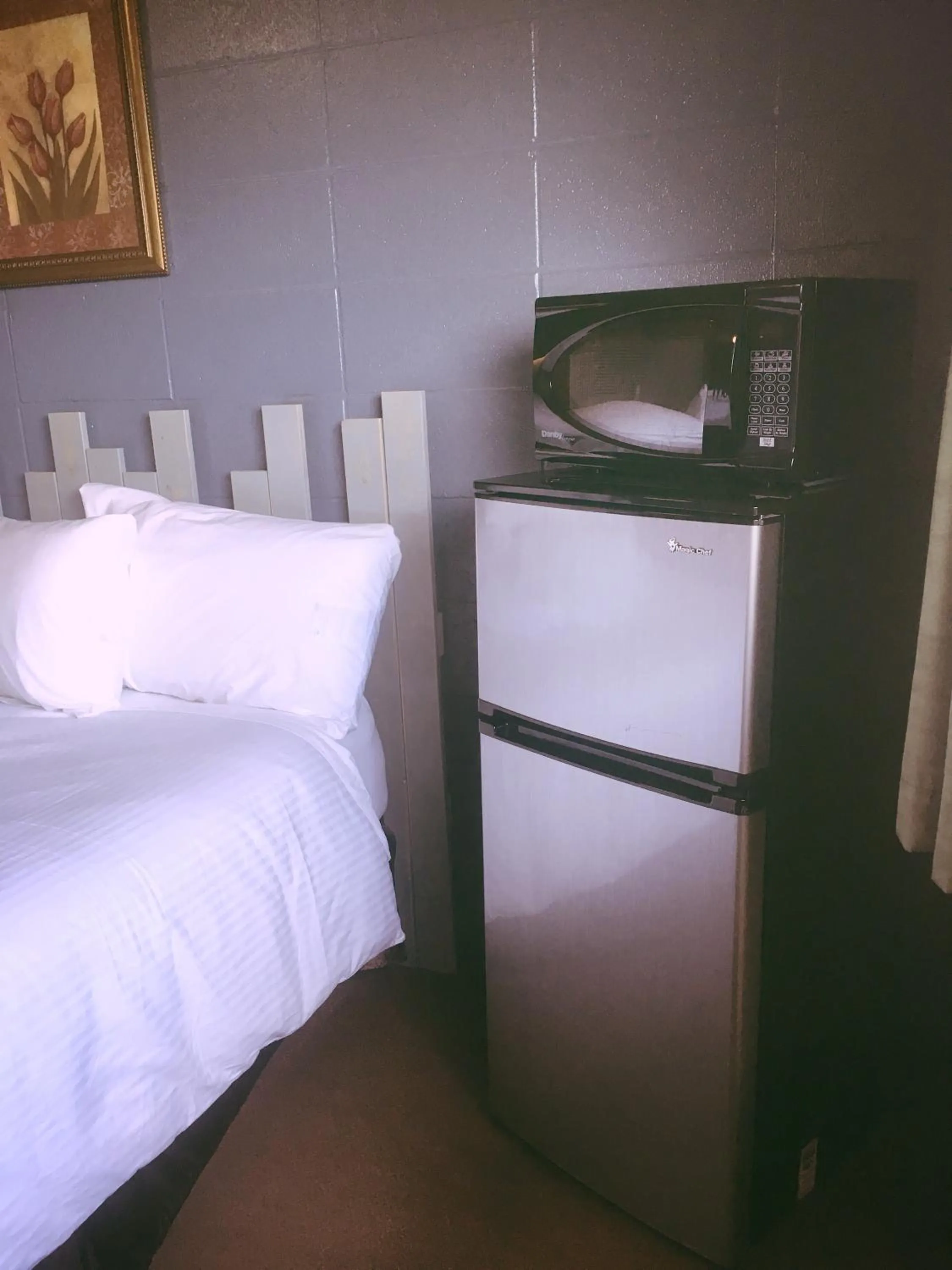 Other, Bed in Vegreville Garden Inn