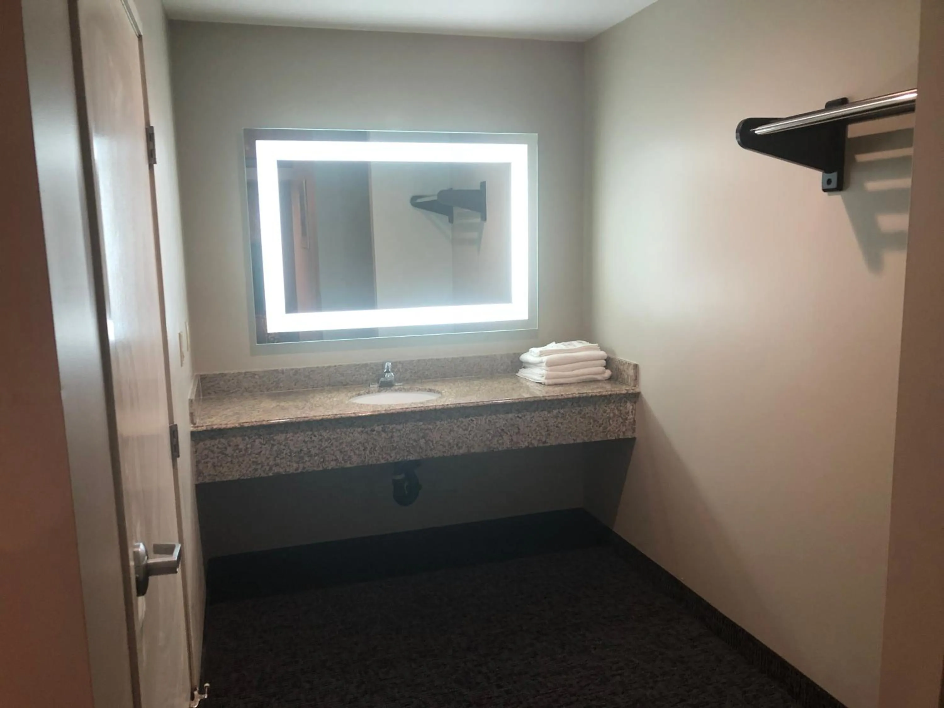 Area and facilities in La Mirage Inn LAX Airport