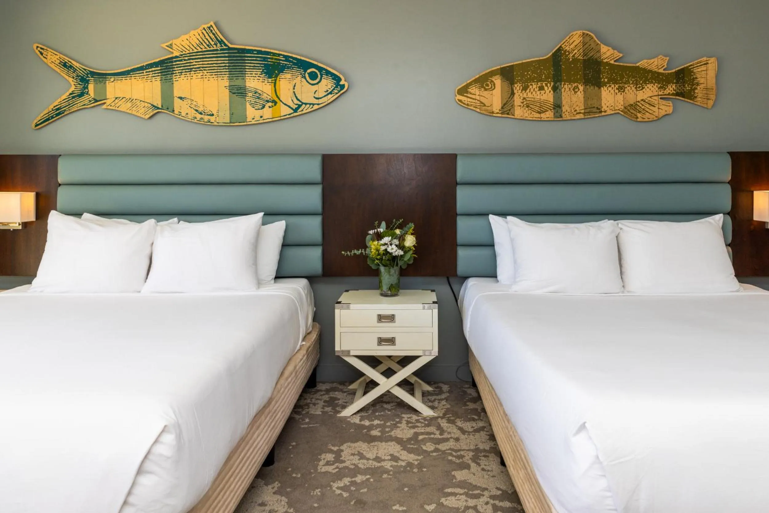 Bedroom, Bed in Lakehouse Resort