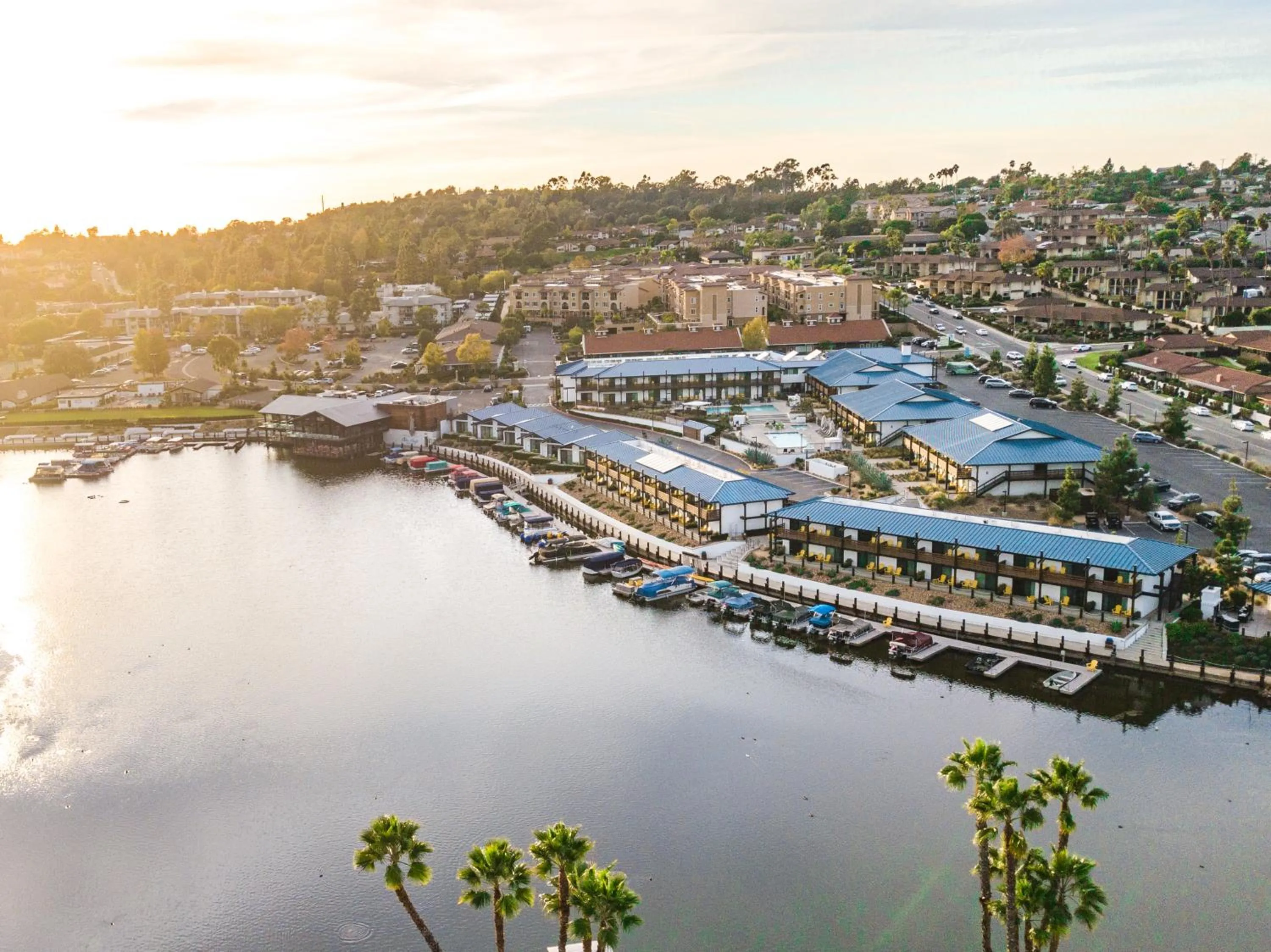 Property building in Lakehouse Resort