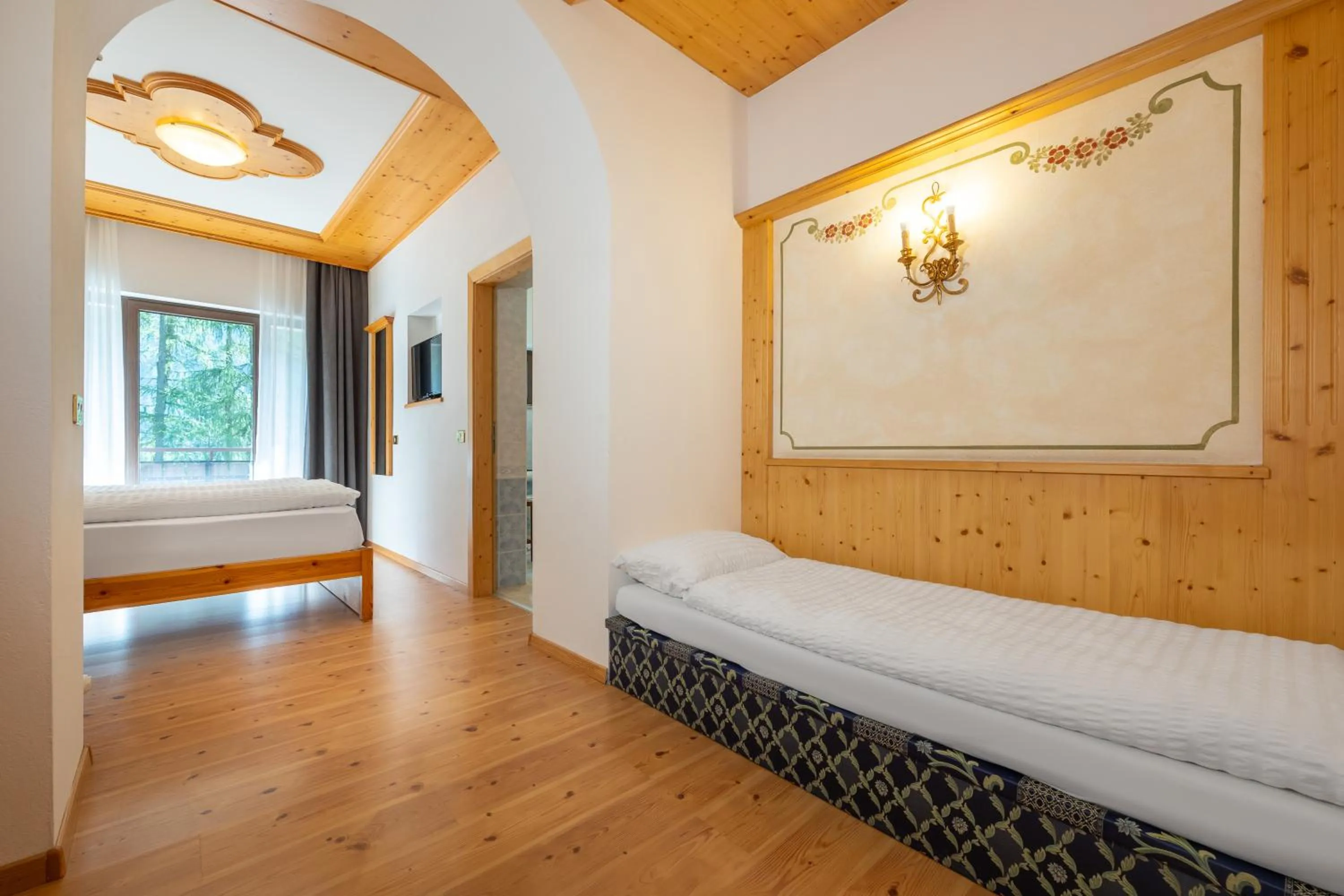 Bedroom, Bed in Hotel Vioz