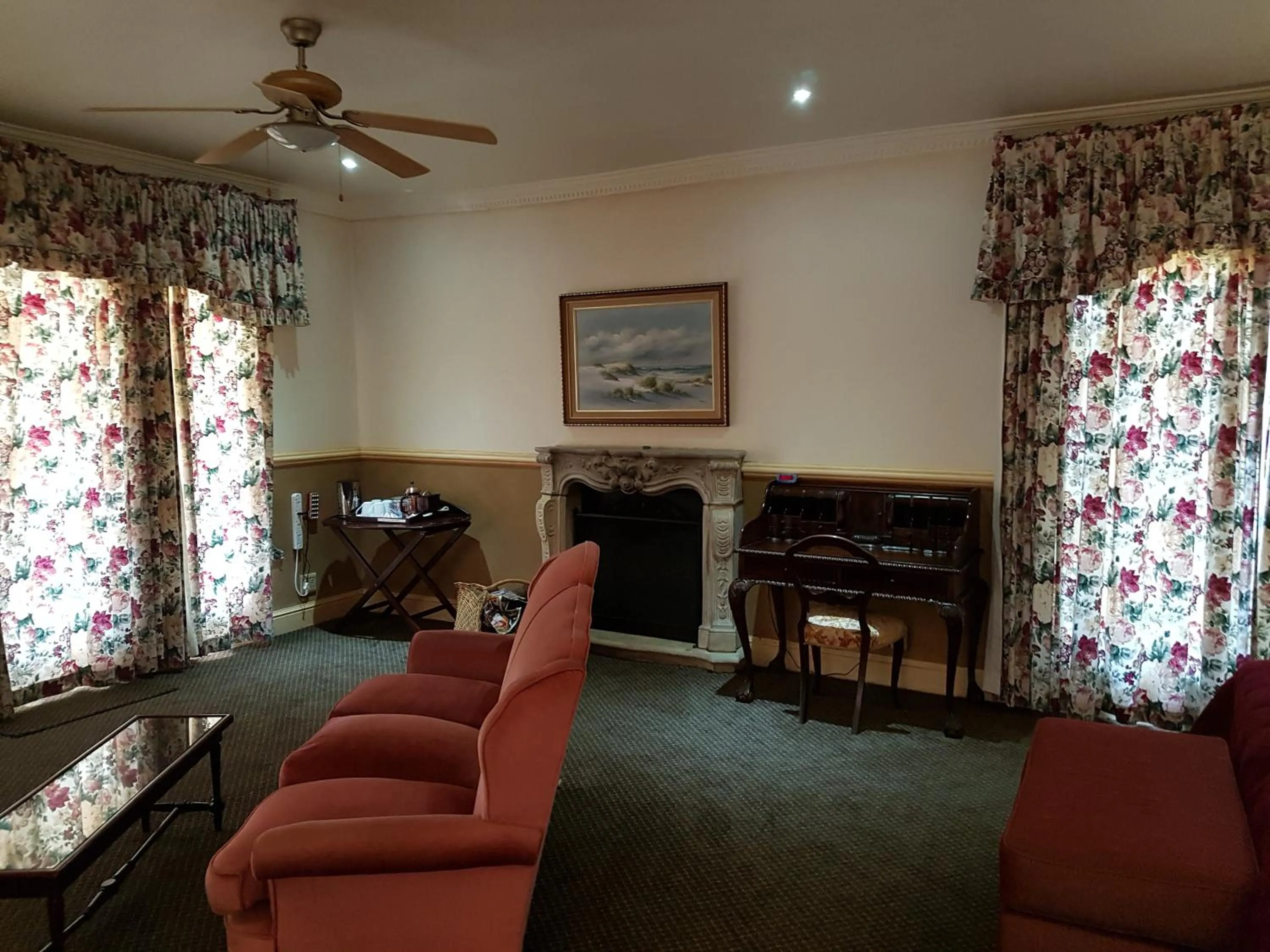 Bedroom in Sherwood's Country House