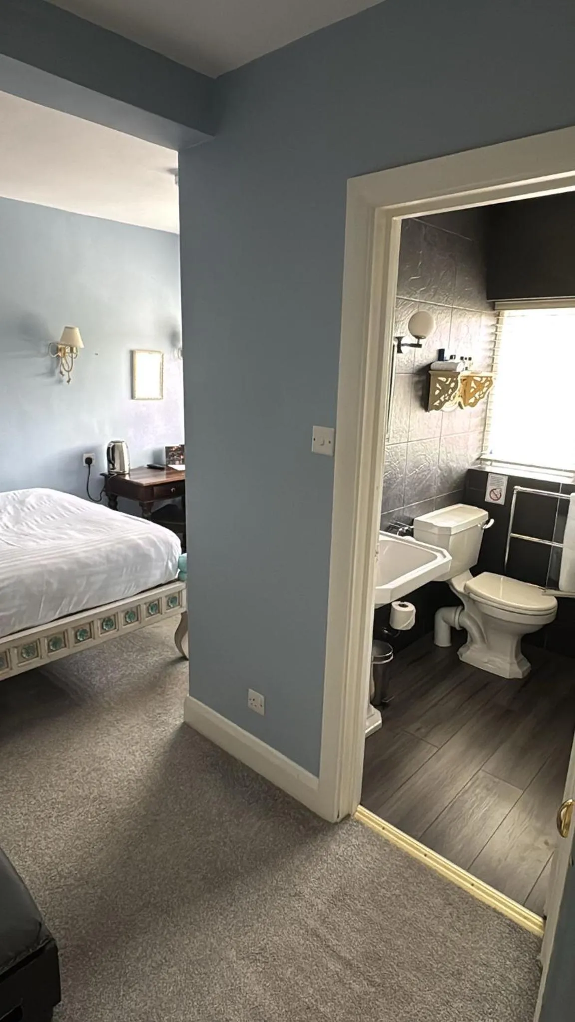Bathroom, Bed in Elephant Hotel