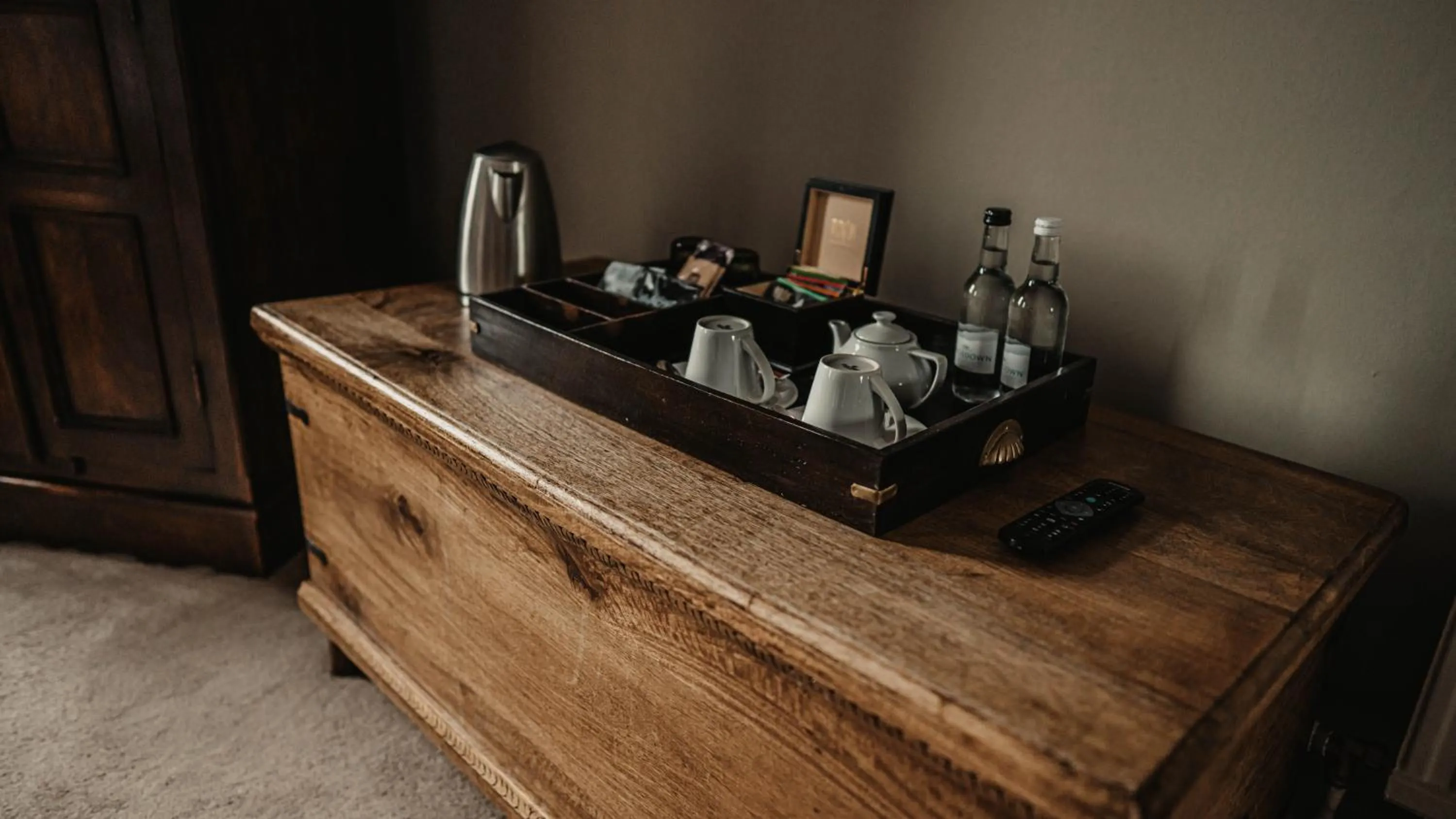 Coffee/tea facilities in Elephant Hotel