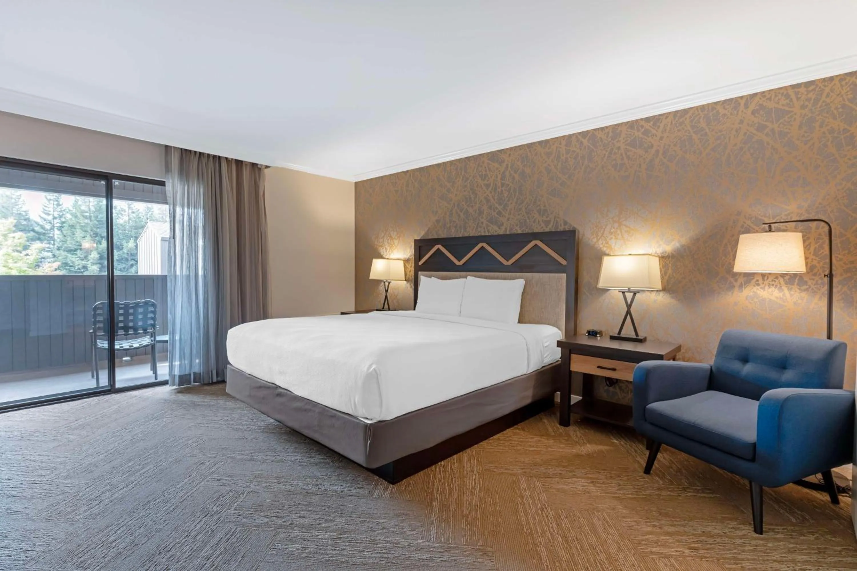 Bedroom, Bed in Best Western Plus Inn at the Vines