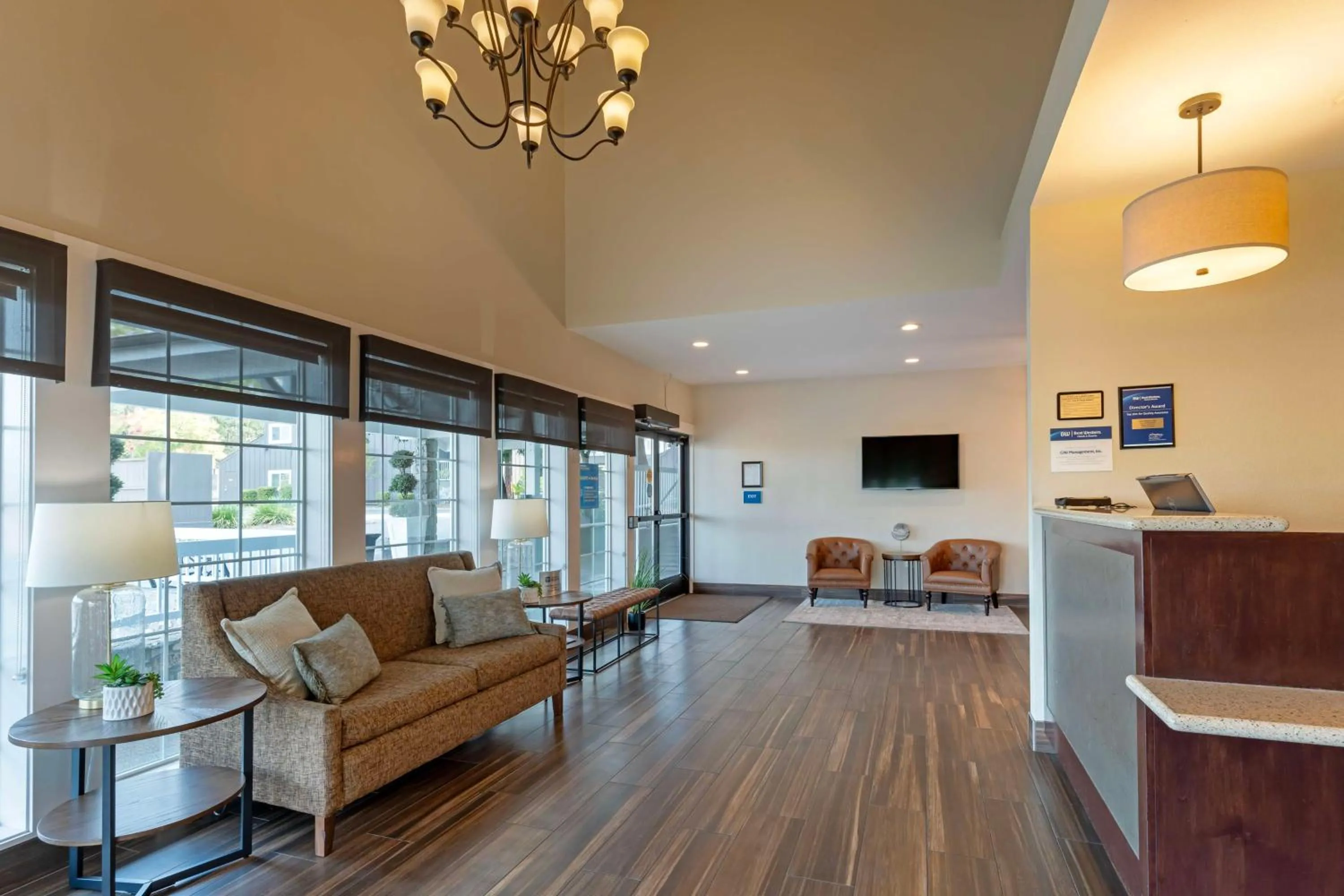 Lobby or reception in Best Western Plus Inn at the Vines