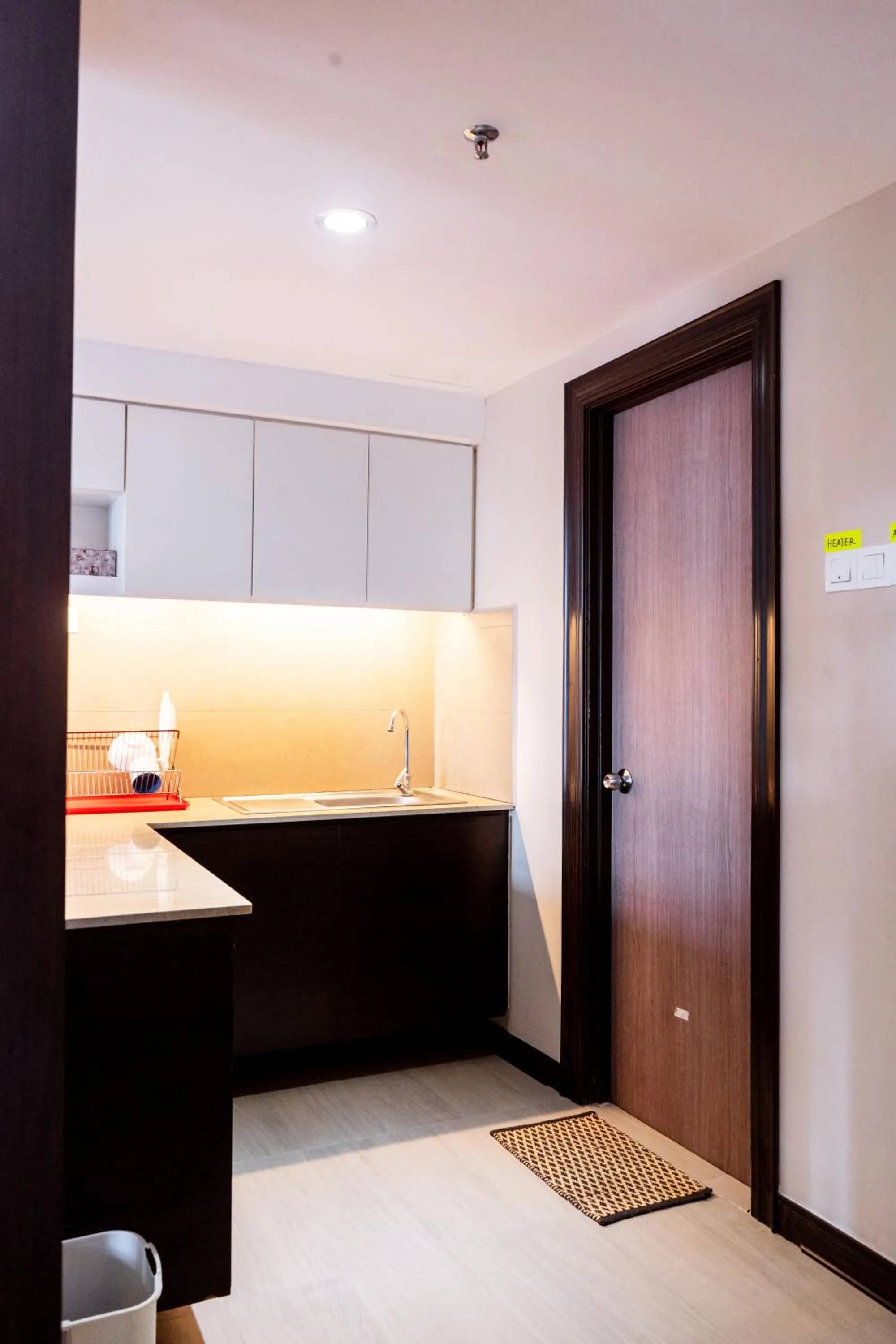 Kitchen or kitchenette in Classy Studio Apartment (KBCP)