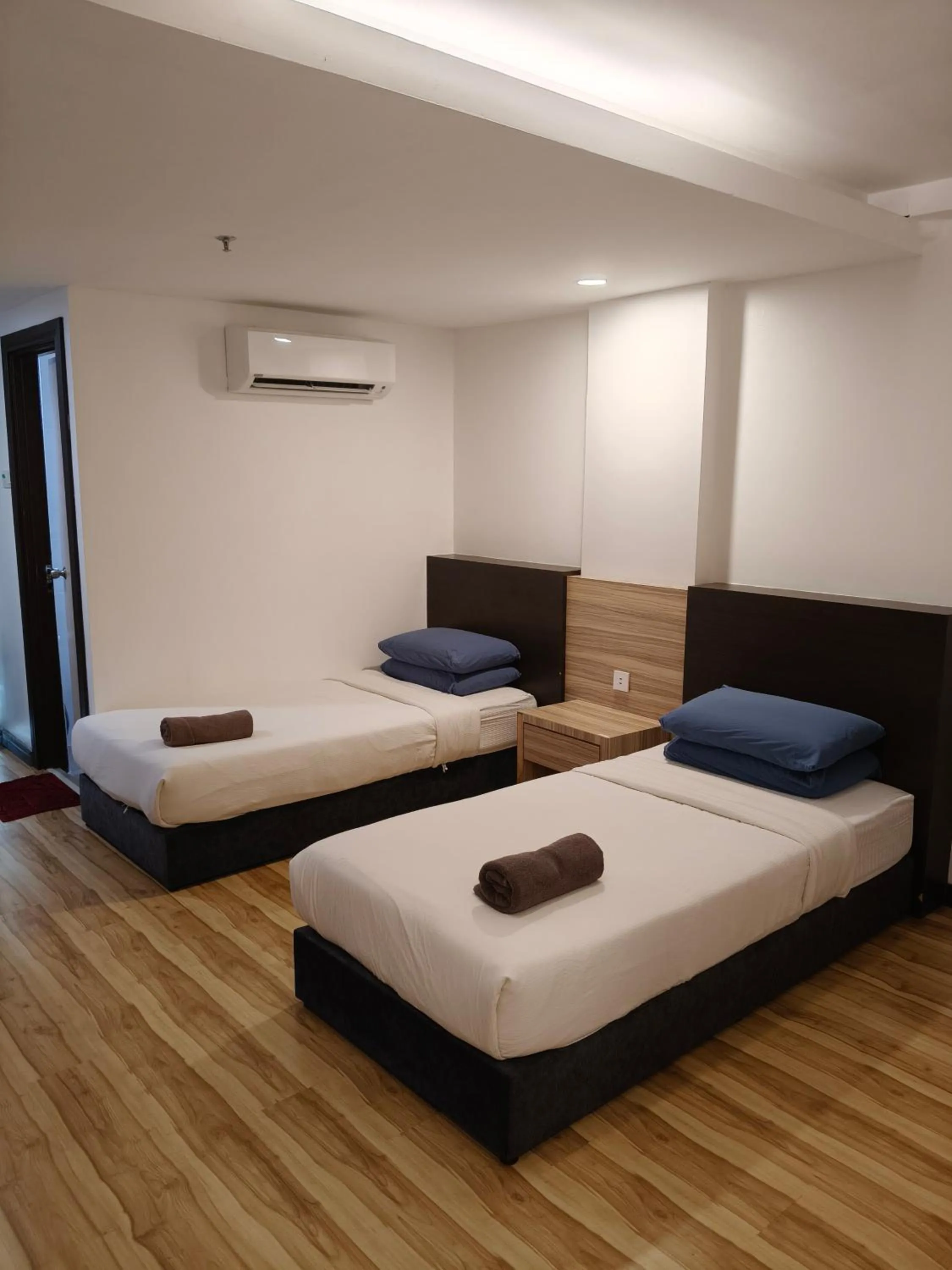 Bed in Classy Studio Apartment (KBCP)