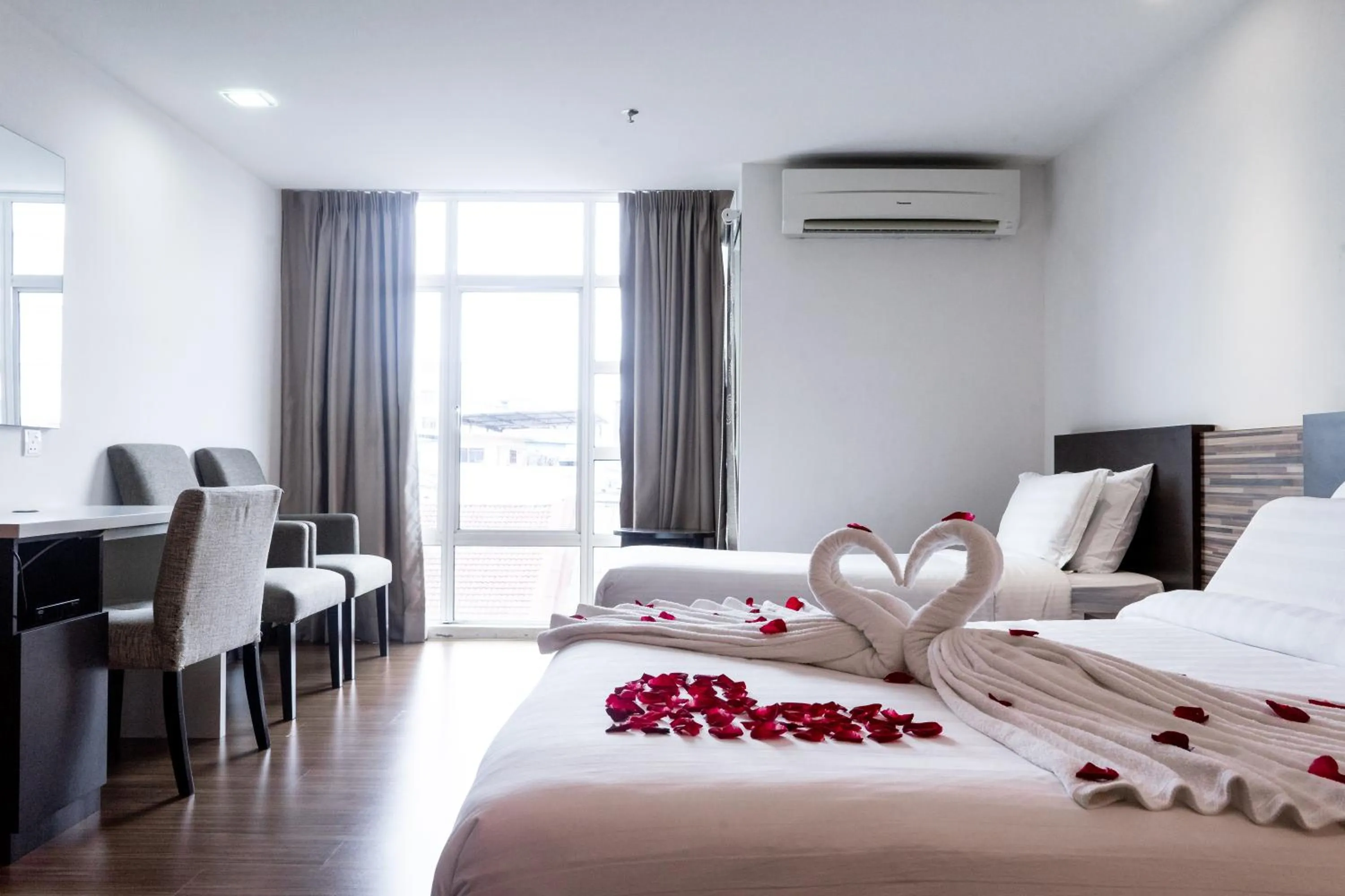 Bedroom, Bed in Classy Studio Apartment (KBCP)