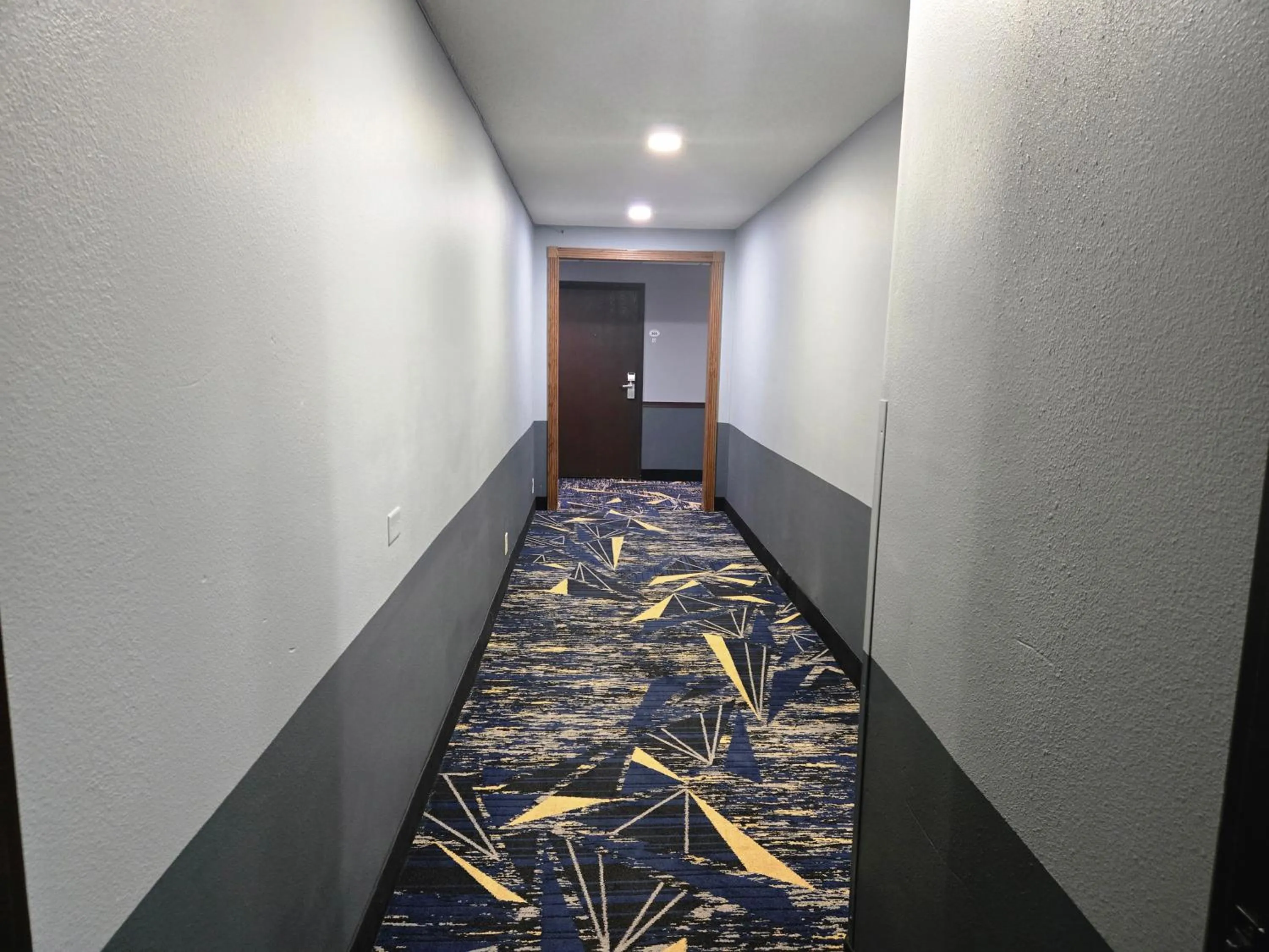 Property building in TownHouse Extended Stay Hotel Downtown