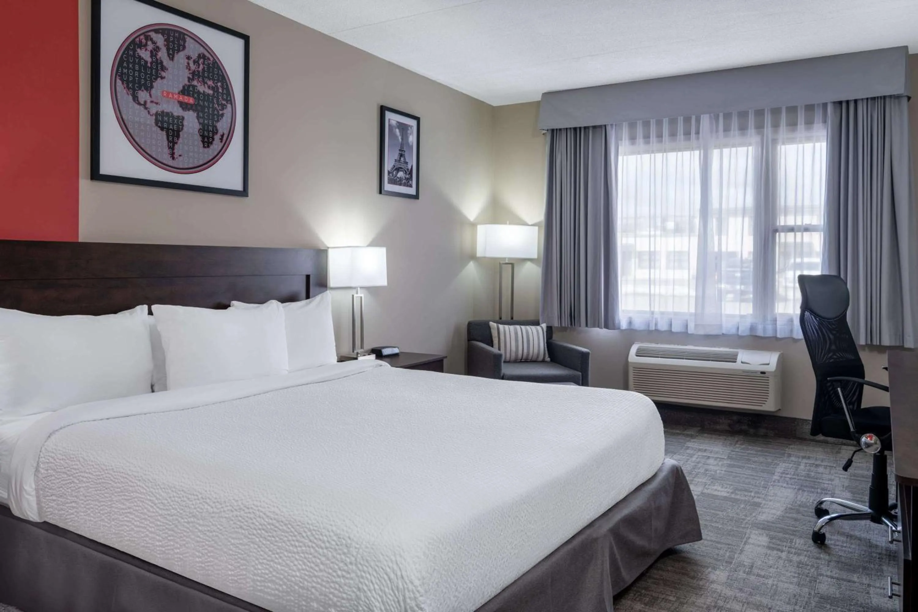 Photo of the whole room, Bed in Ramada by Wyndham Thunder Bay Airlane Hotel