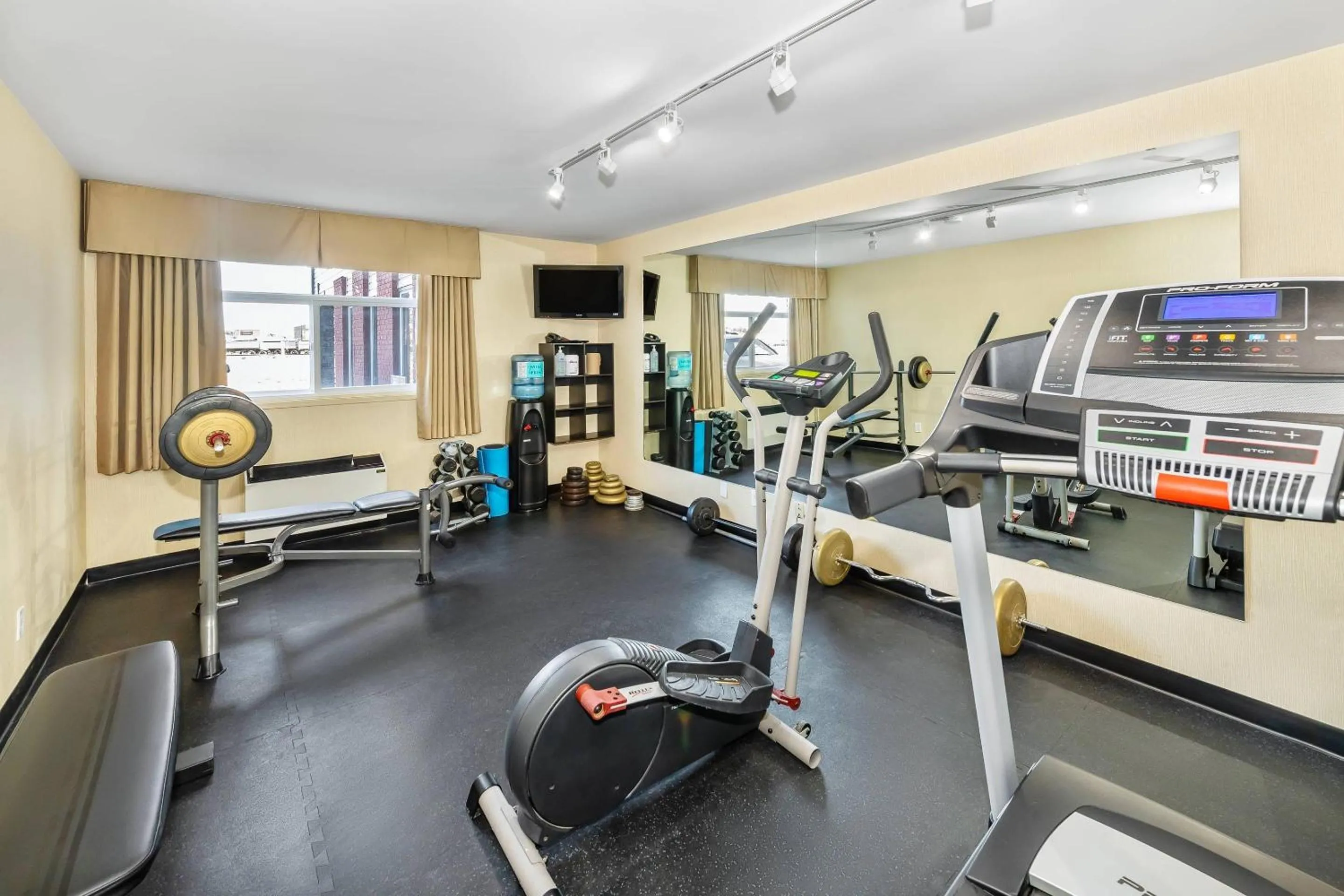 Fitness centre/facilities in Econo Lodge