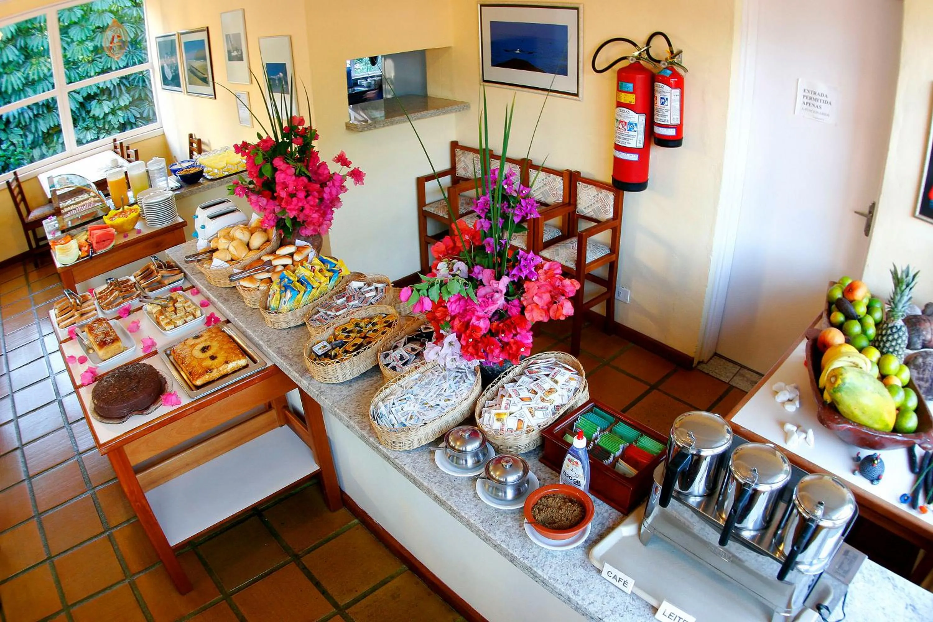 Buffet breakfast in Hotel Ilhasol