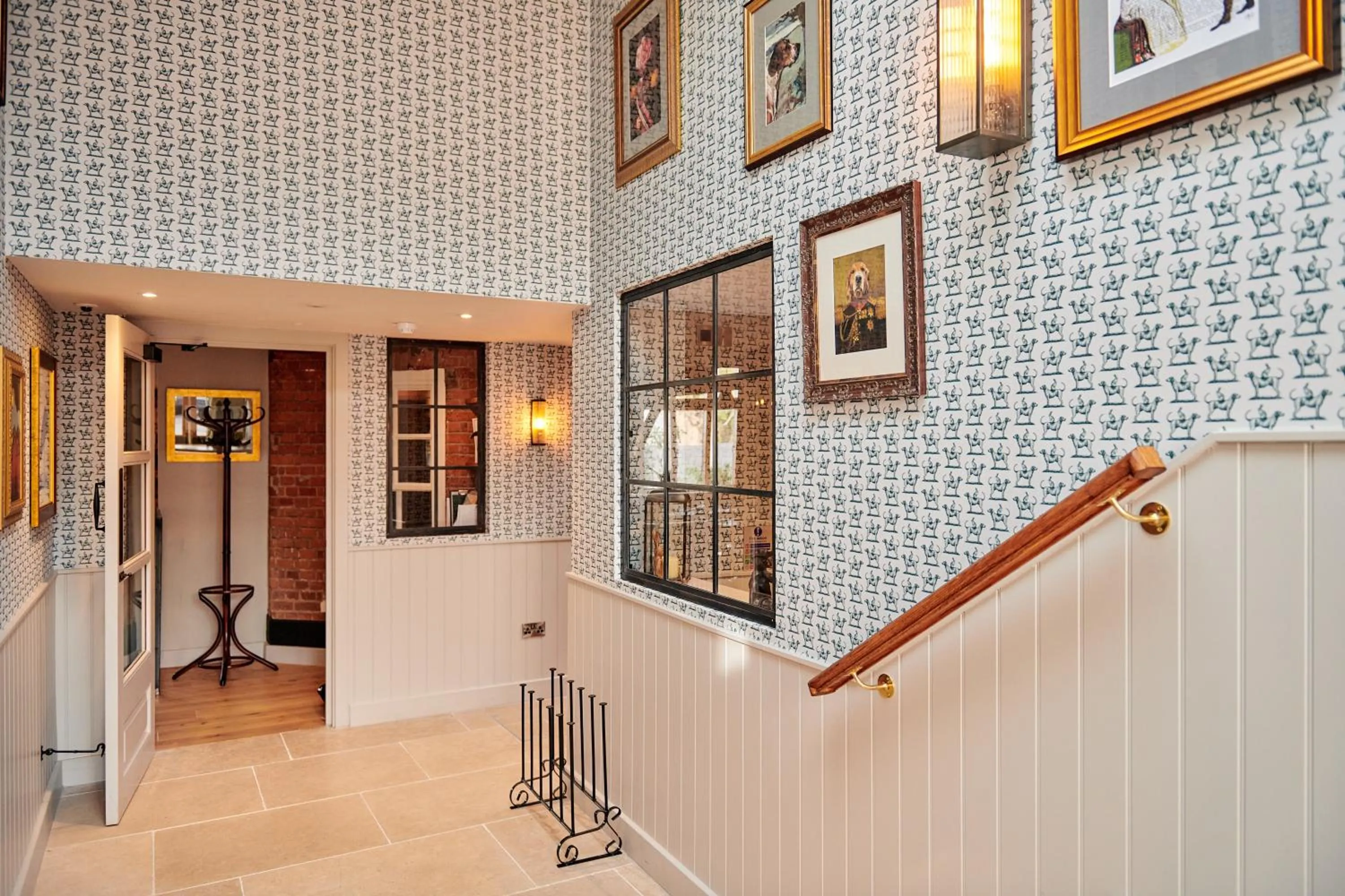 Property building in Hare and Hounds - Newbury