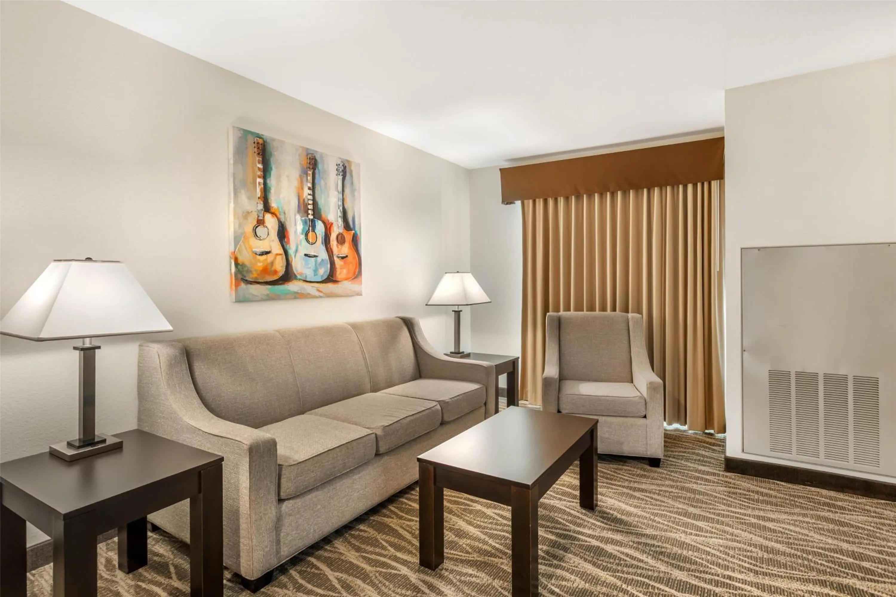 Bedroom in Best Western Plus Valdosta Hotel & Suites