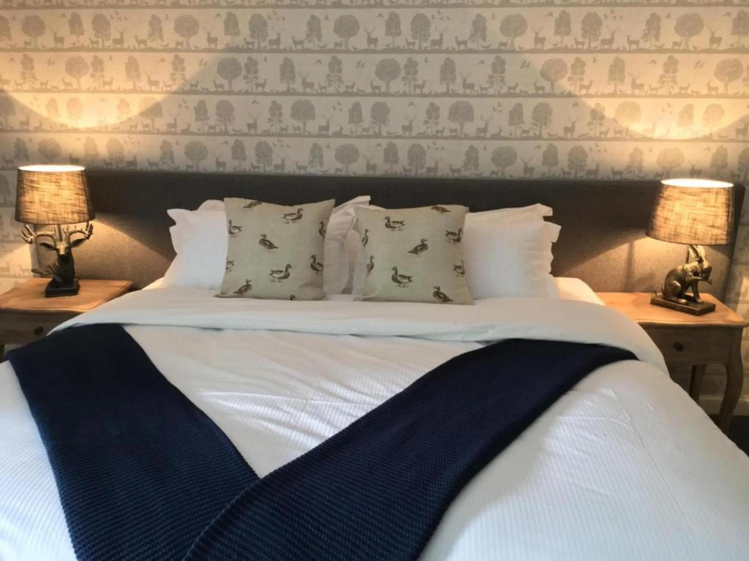 Bedroom in Auldgirth Inn