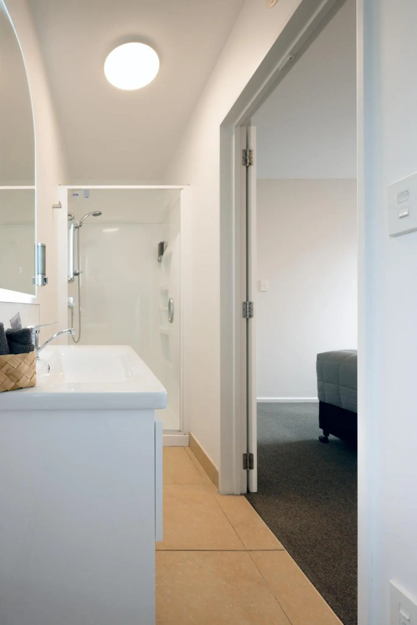 Shower in Tussock Peak Lodge