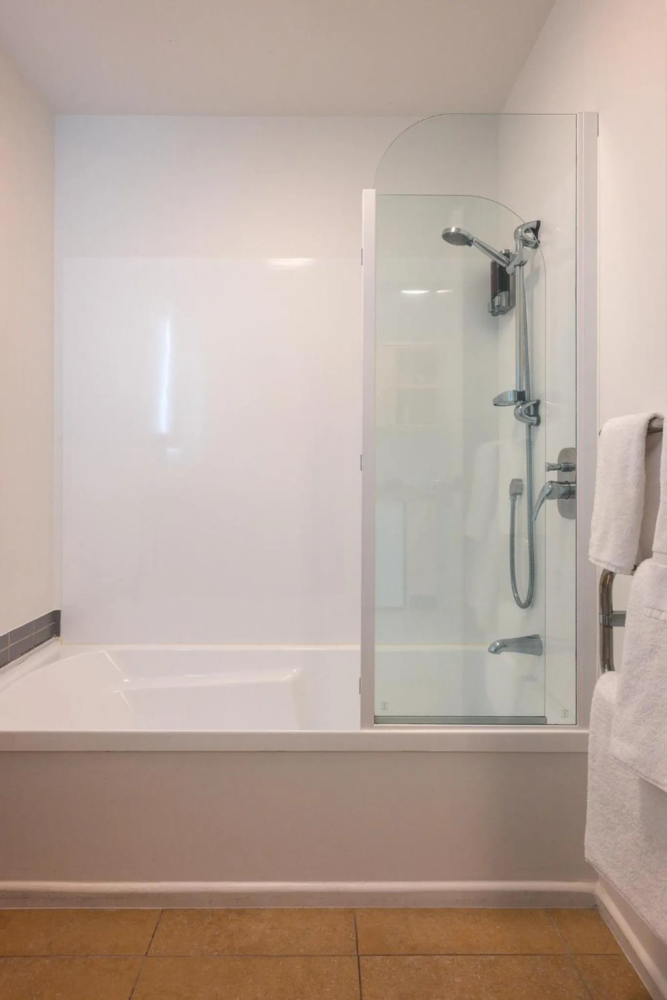 Shower in Tussock Peak Lodge