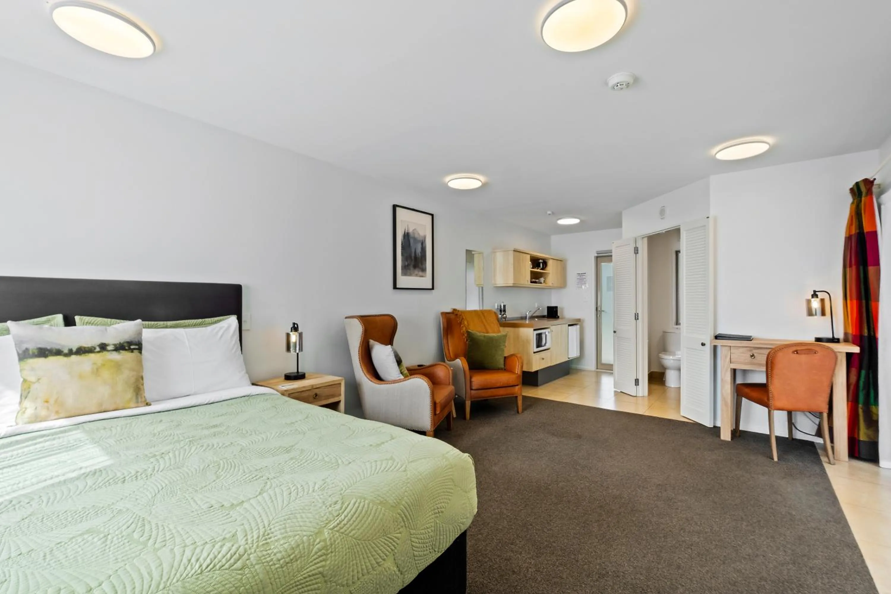 Executive Spa Studio in Tussock Peak Lodge