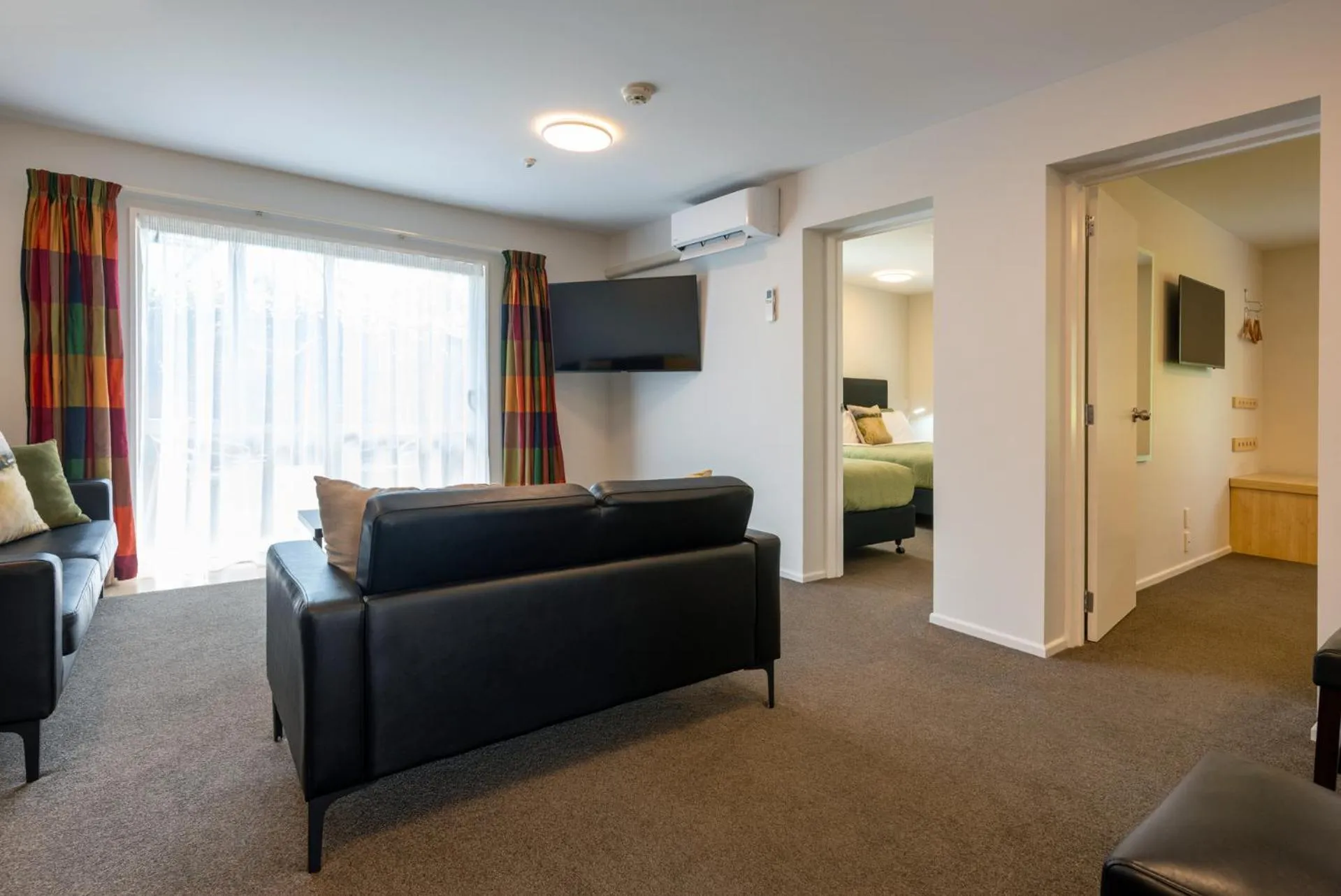 TV and multimedia, Bed in Tussock Peak Lodge