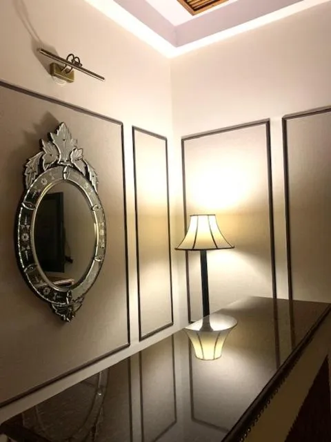 Communal lounge/ TV room in Bhola Bhawan Bed and Breakfast