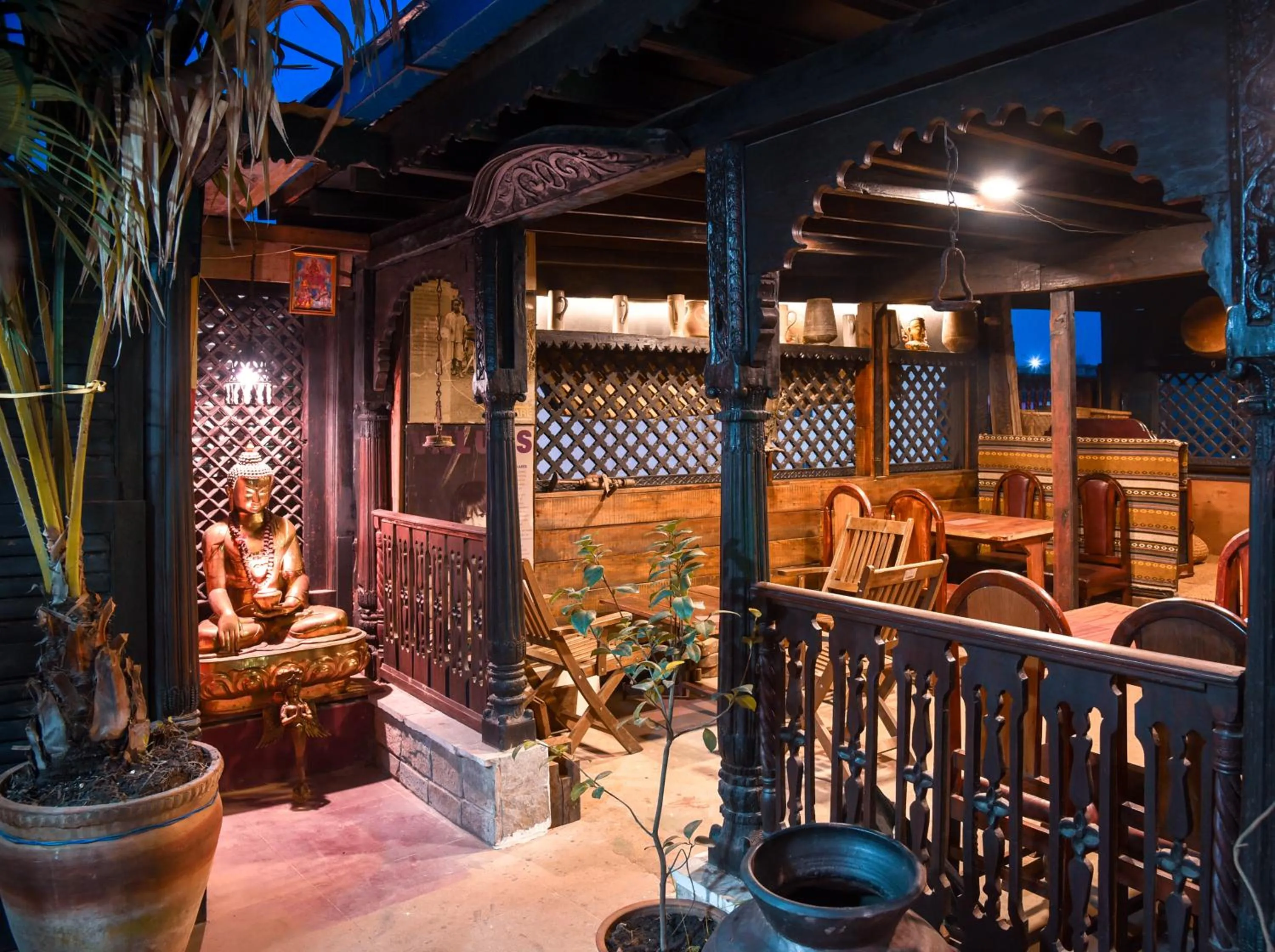 Restaurant/places to eat in Nepal Pavilion Inn