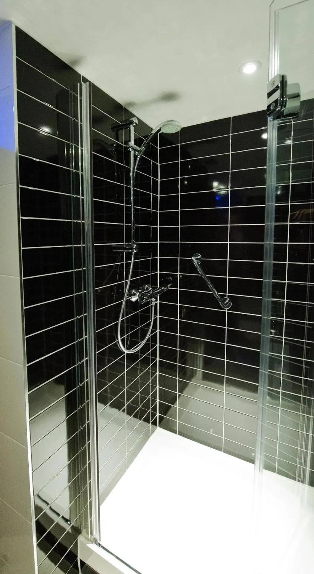 Bathroom in Holiday Inn Express London City
