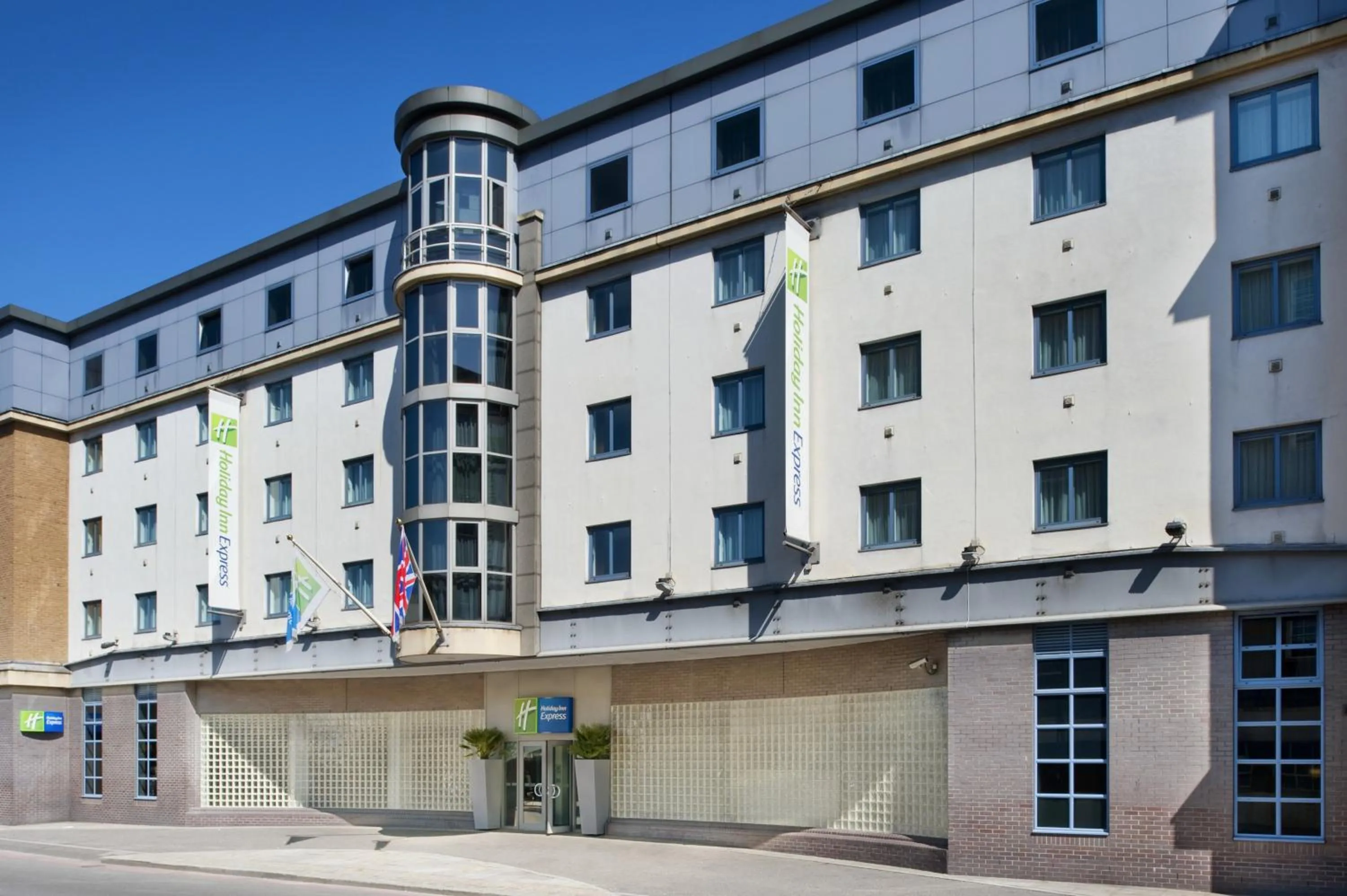 Property Building in Holiday Inn Express London City