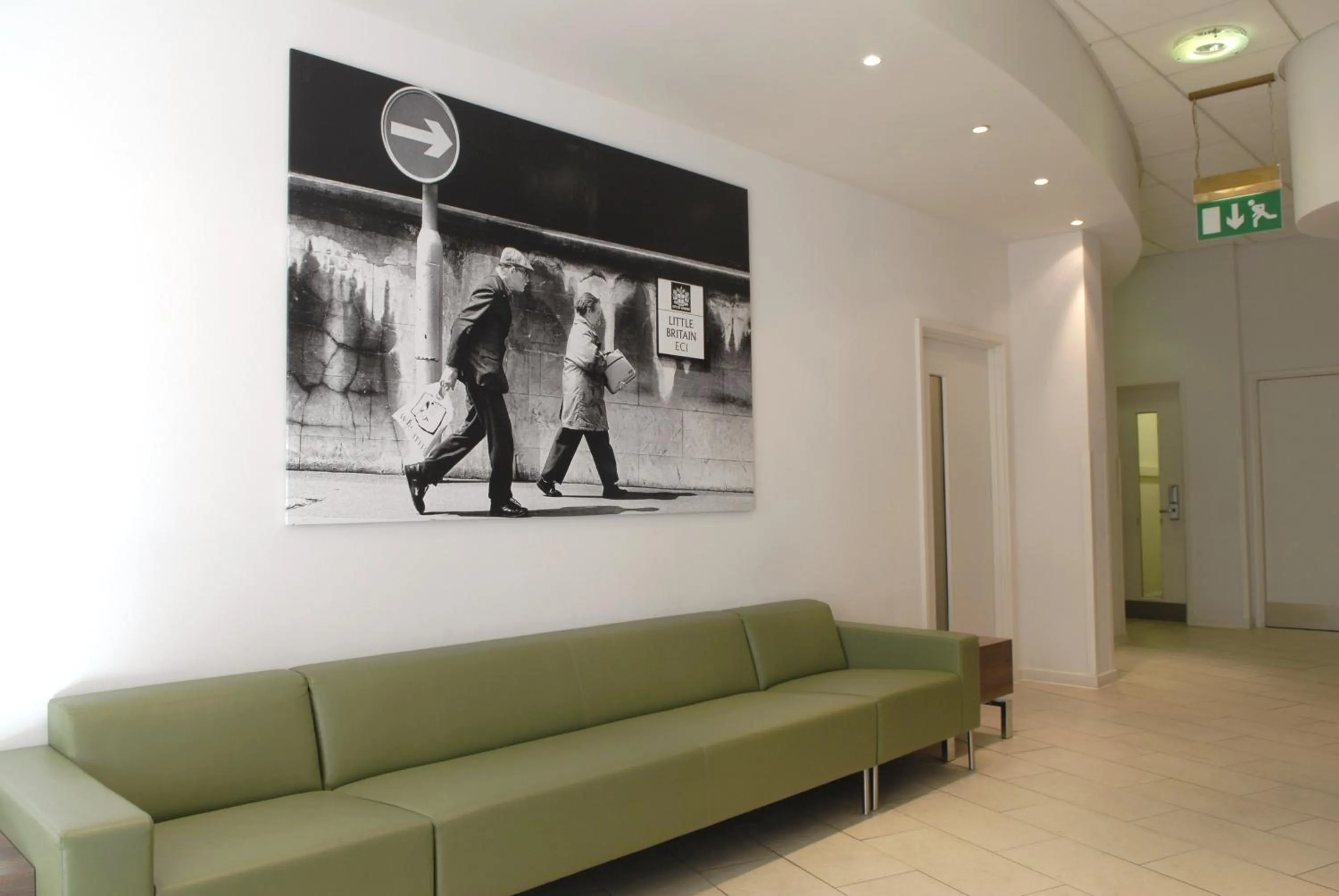 Lobby or reception, Seating Area in Holiday Inn Express London City