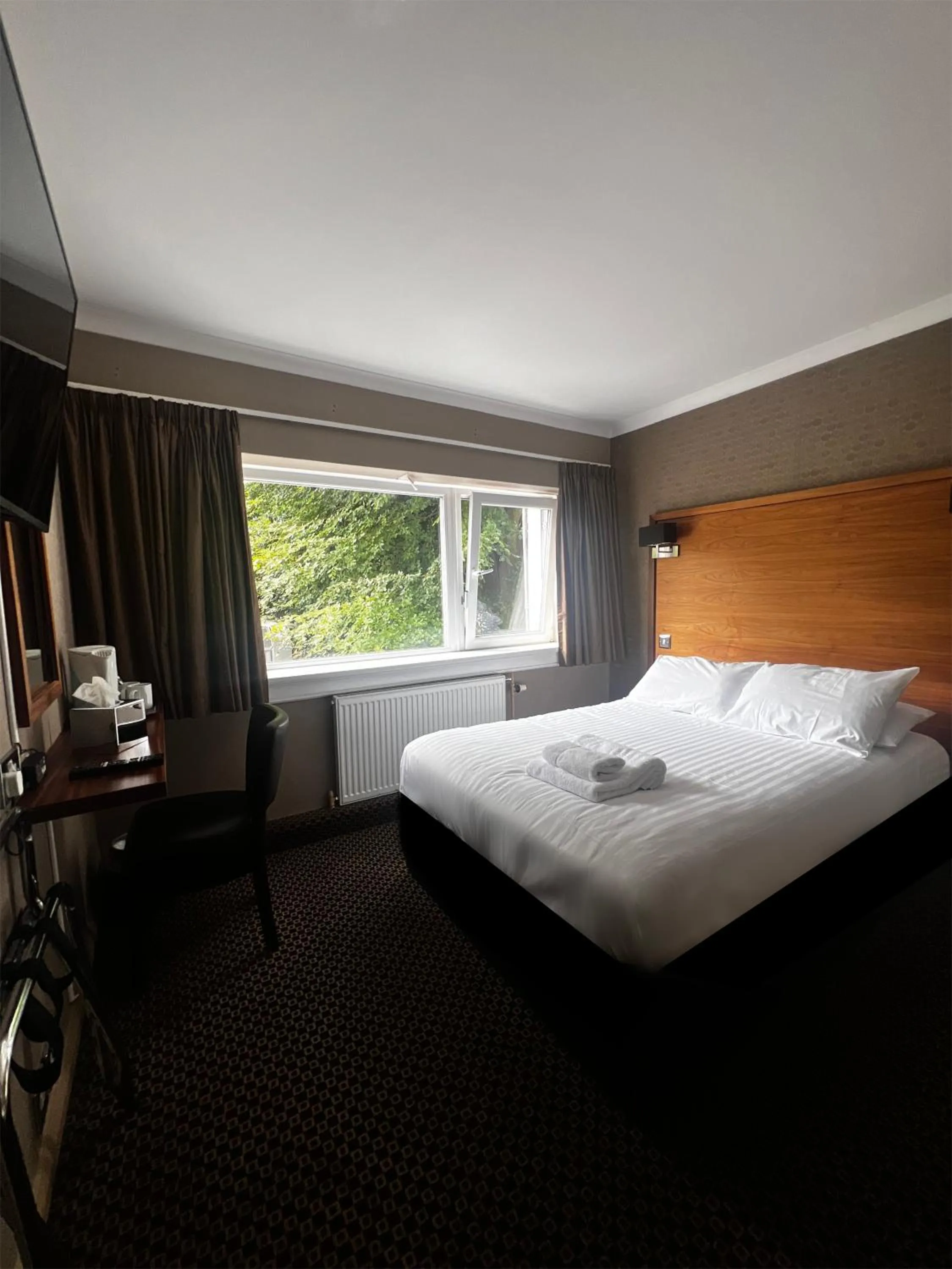 Bedroom, Bed in Park Hotel