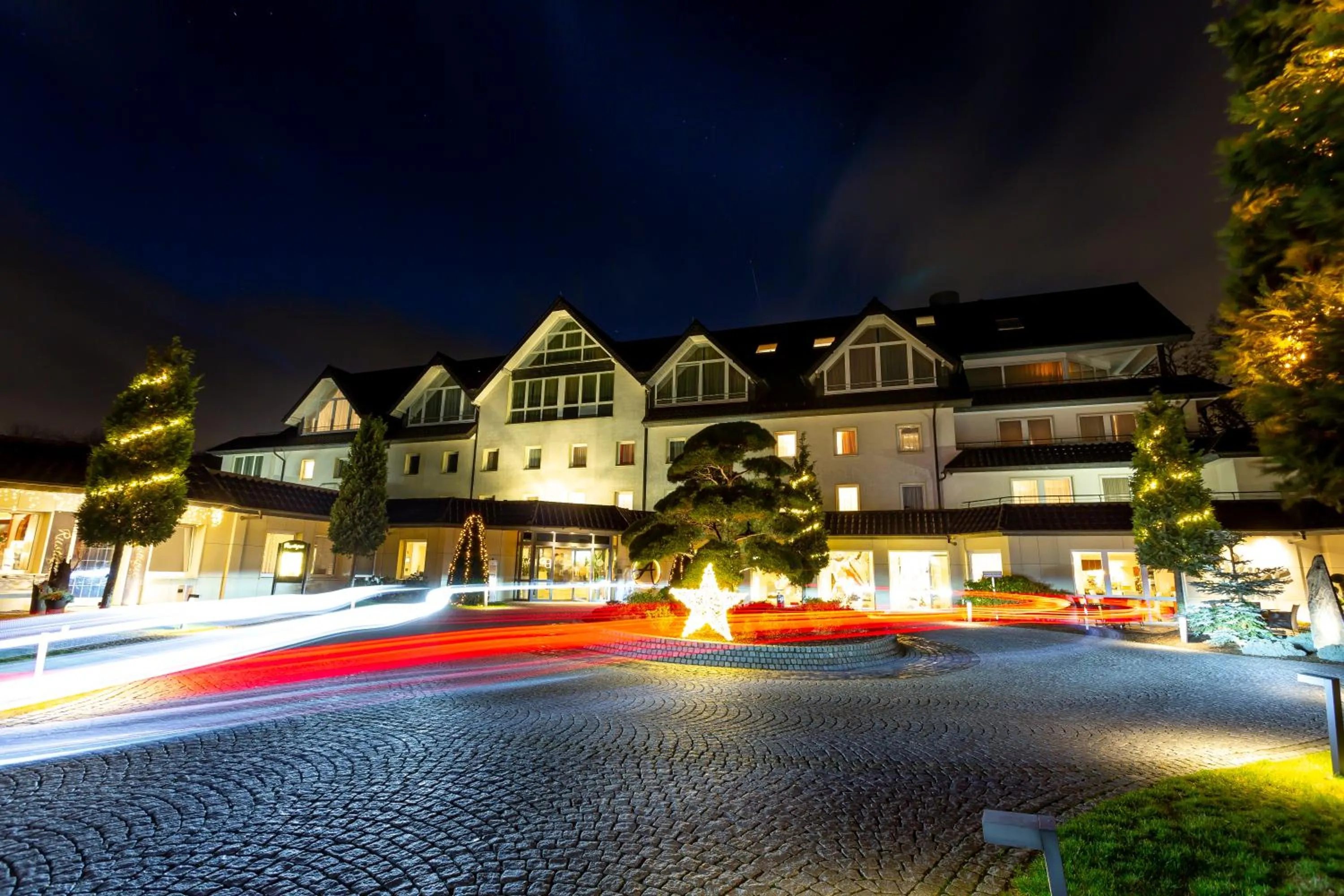 Facade/entrance in l'Arrivée Hotel & Spa