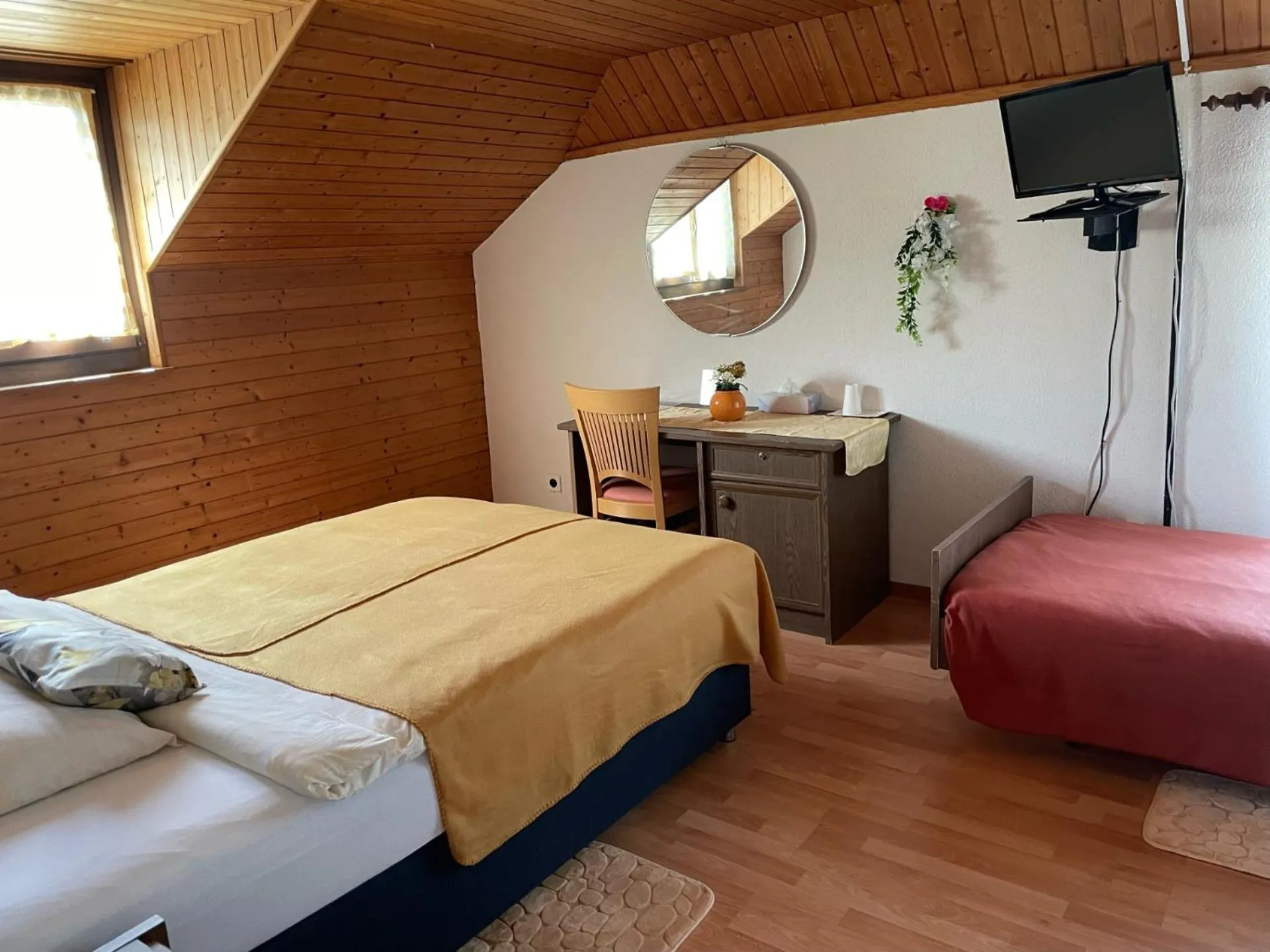 Bed in Hôtel La Fontaine