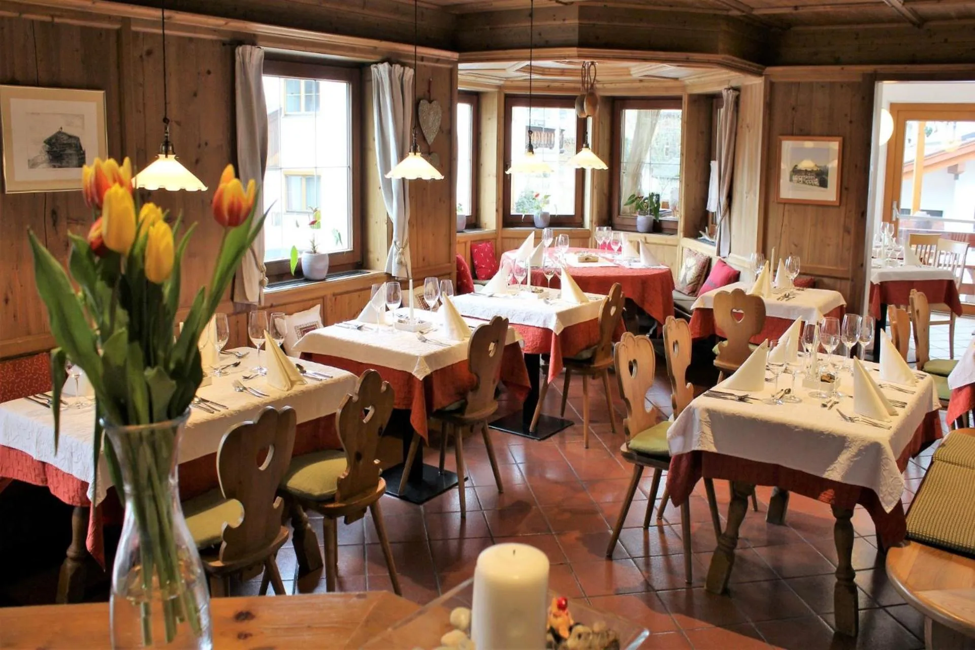 Restaurant/places to eat in Hotel Feichter