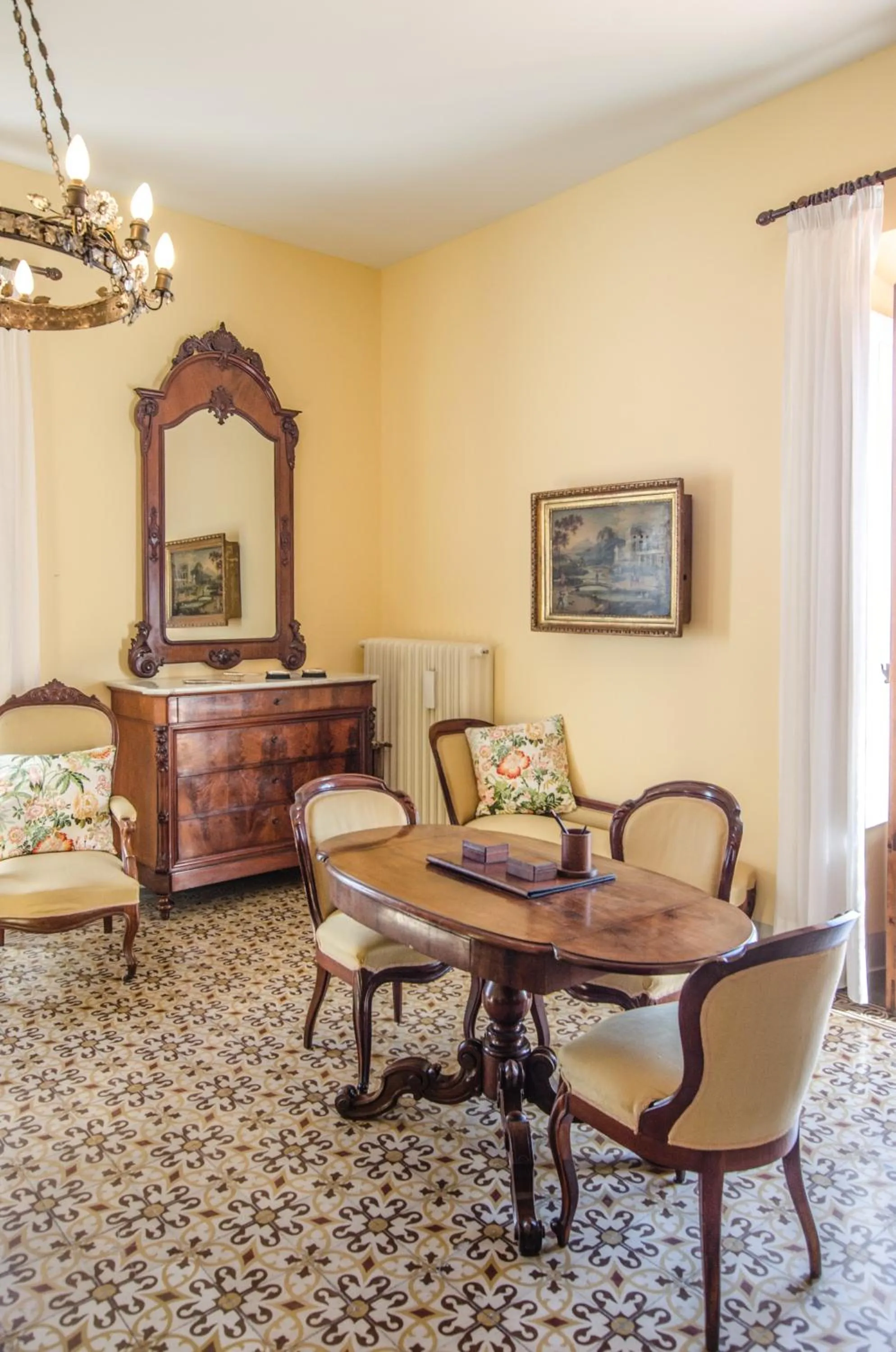 Living room in Villa La Piccioncina Firenze