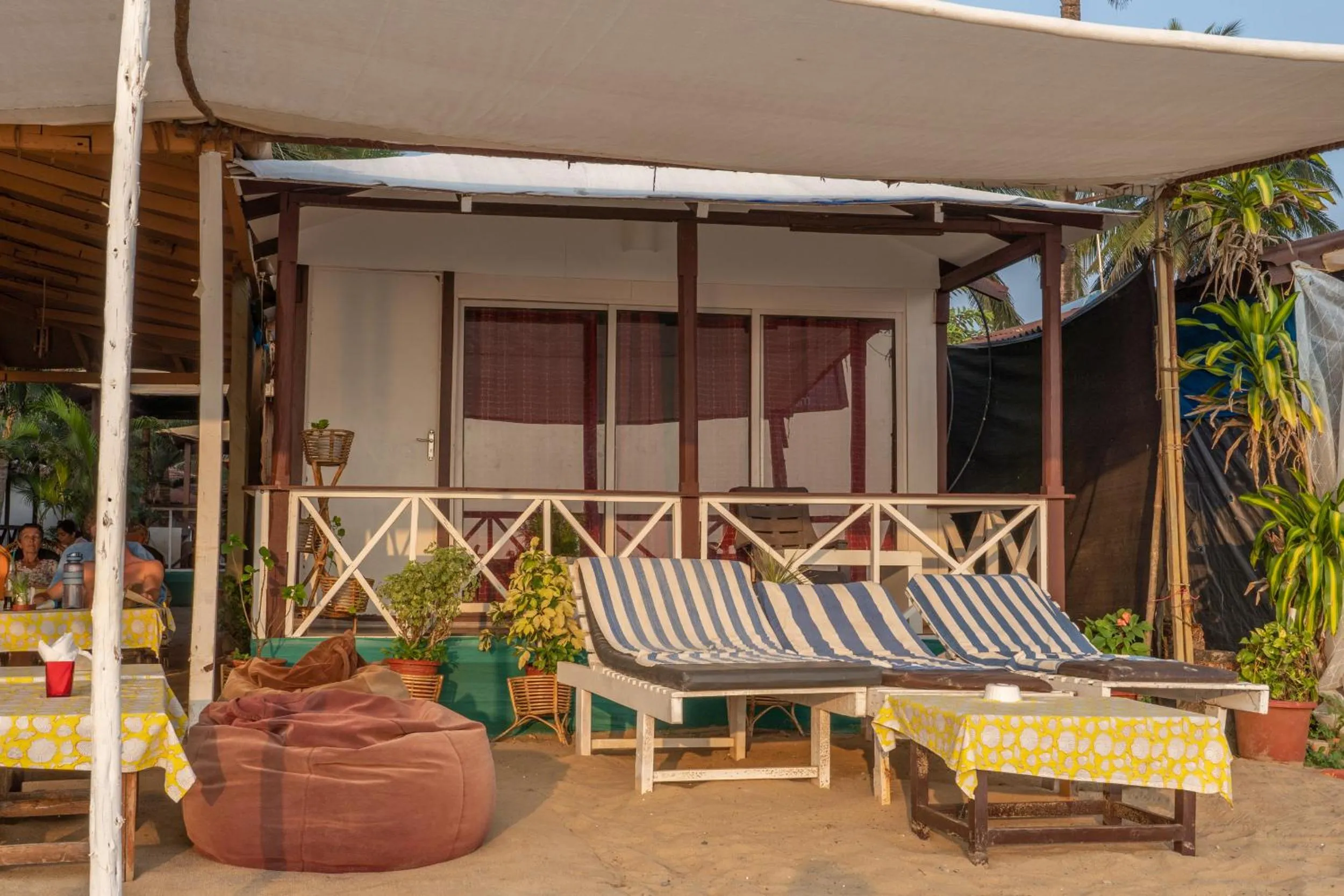 Patio in Cuba Patnem