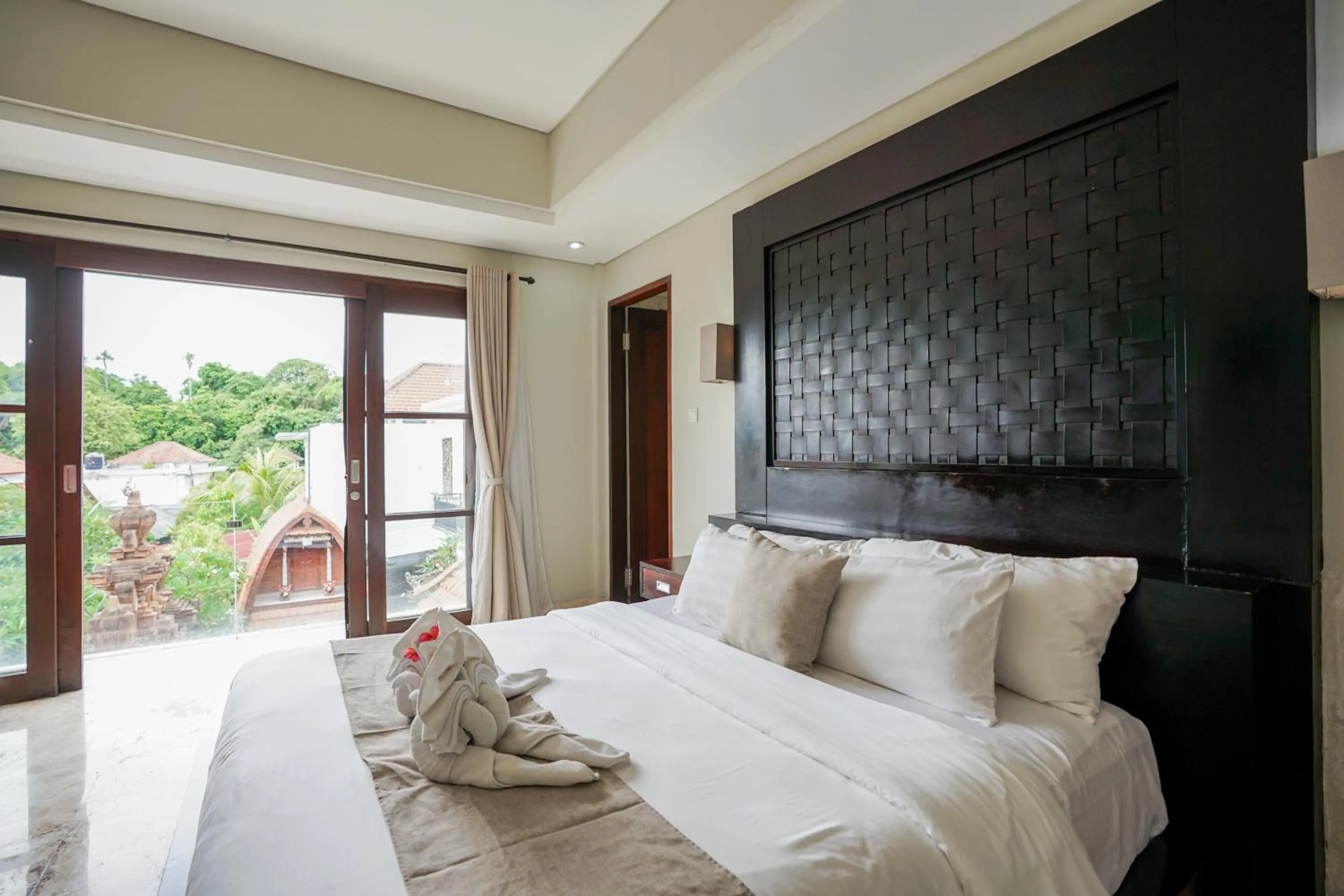 Bedroom, Bed in Villa Harmony - Residence