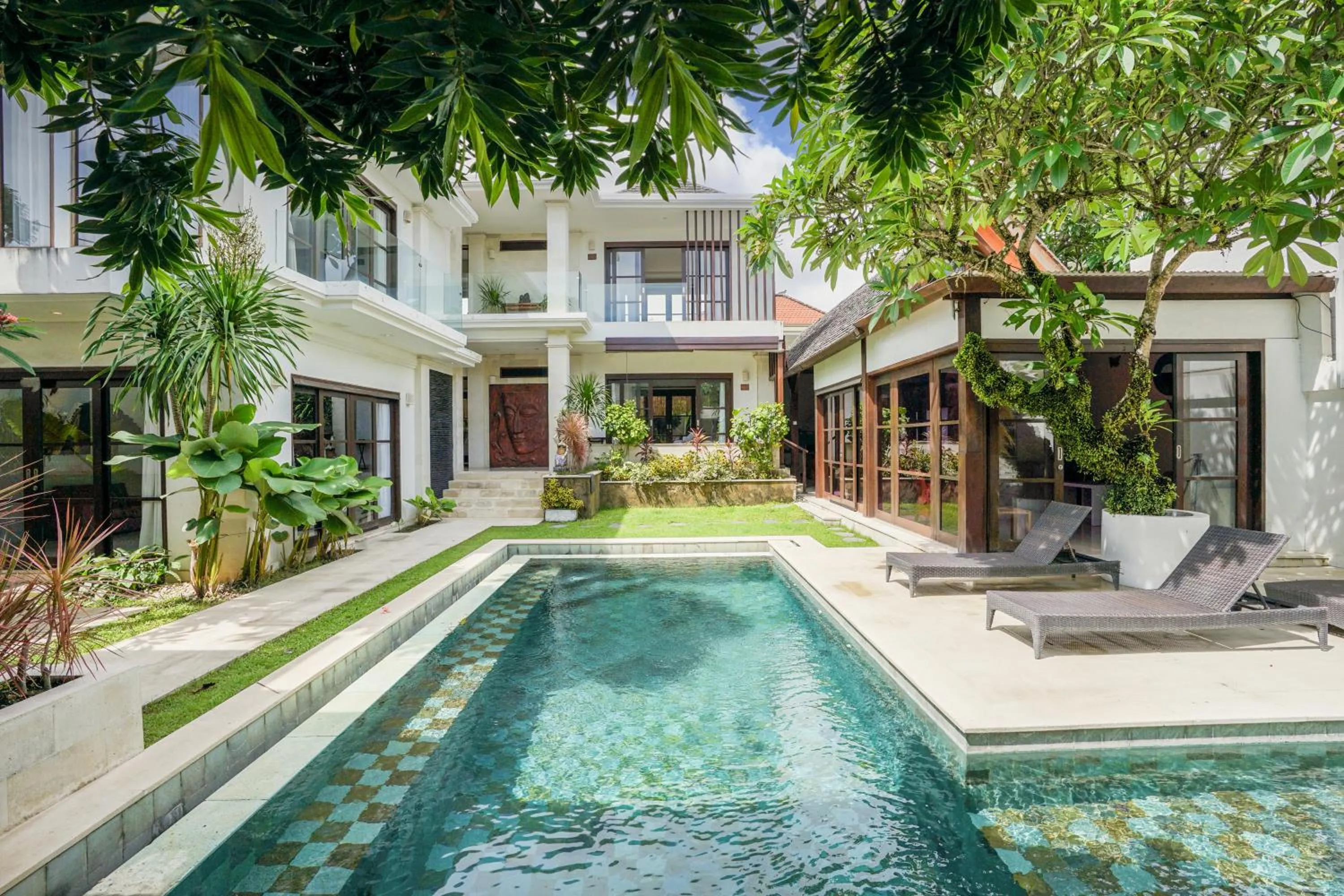 Property building in Villa Harmony - Residence