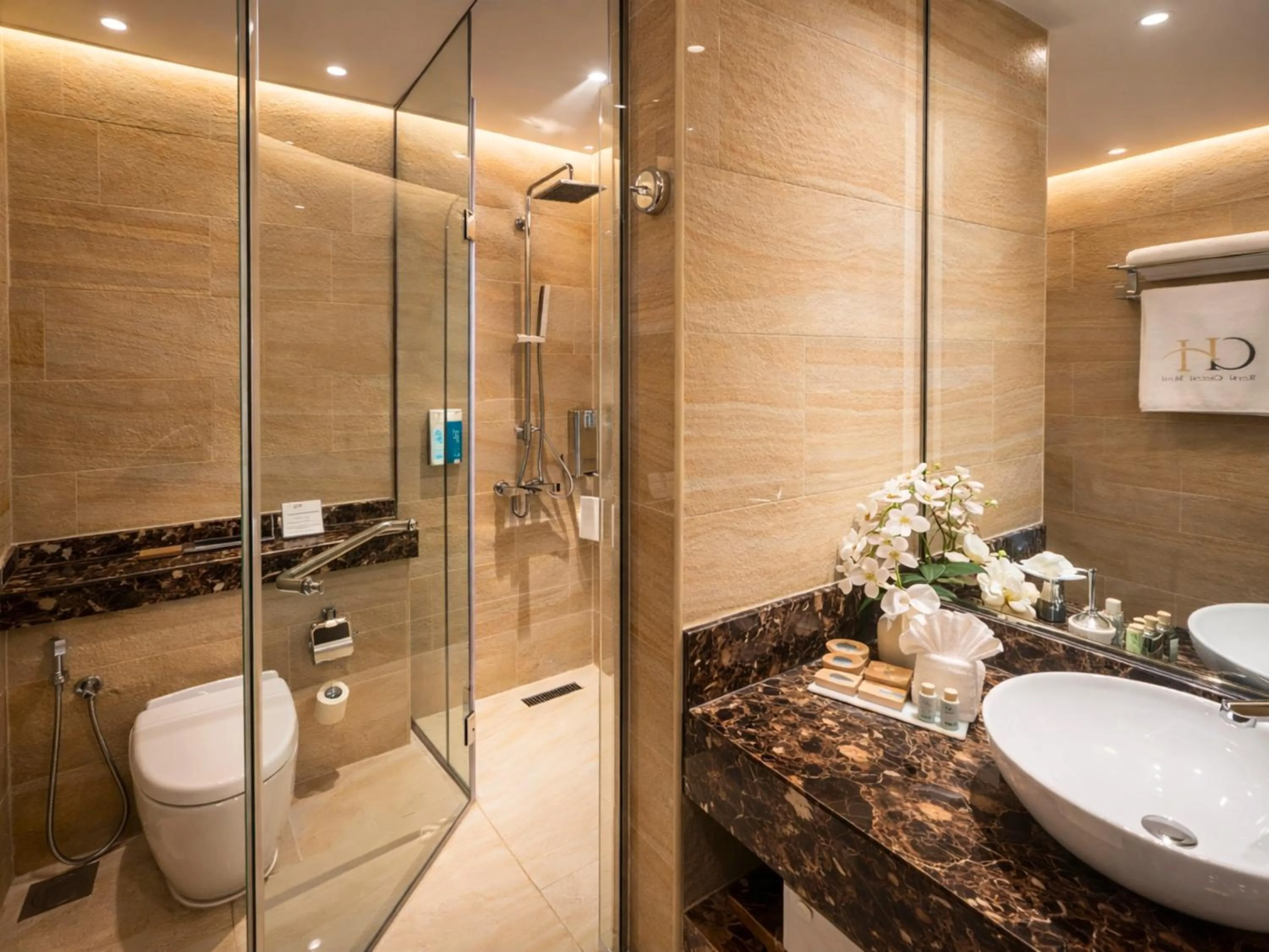 Bathroom in Royal Central Hotel and Resort The Palm