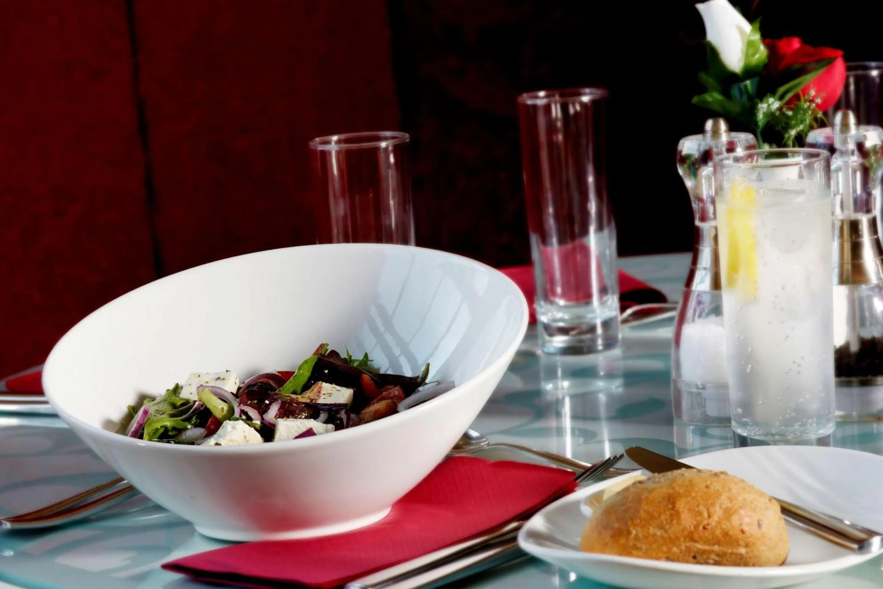 Restaurant/places to eat in Best Western Plus Pastures Hotel