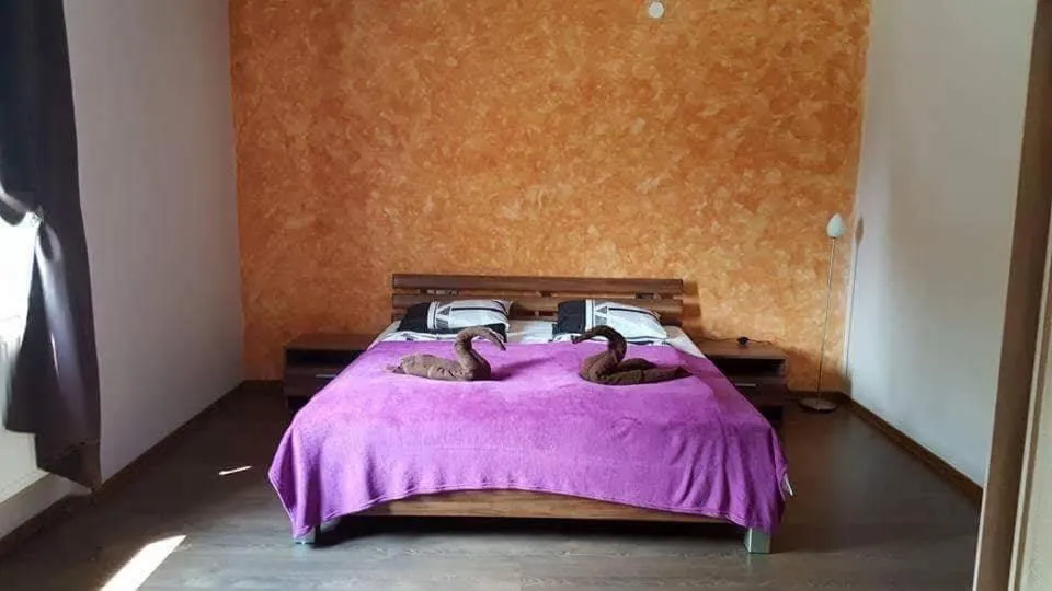 Photo of the whole room, Bed in Korona Panzió