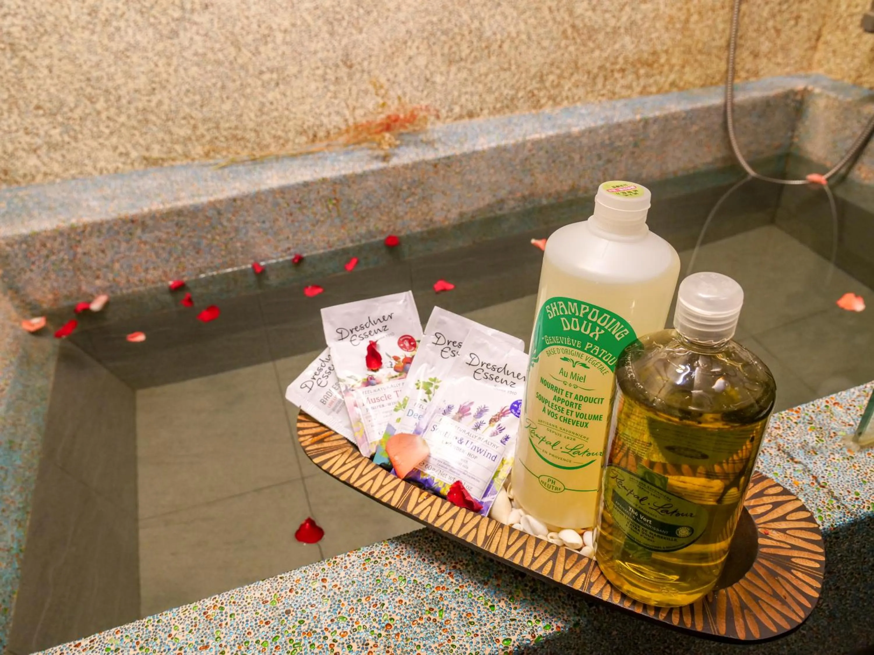 Bathroom in MF Hotel, penghu