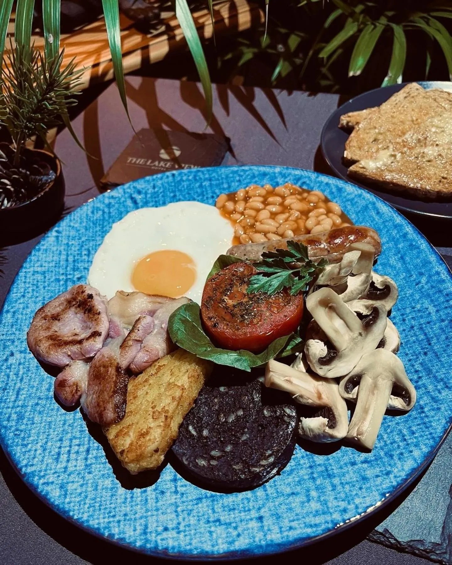 Breakfast in The Lake View Hotel