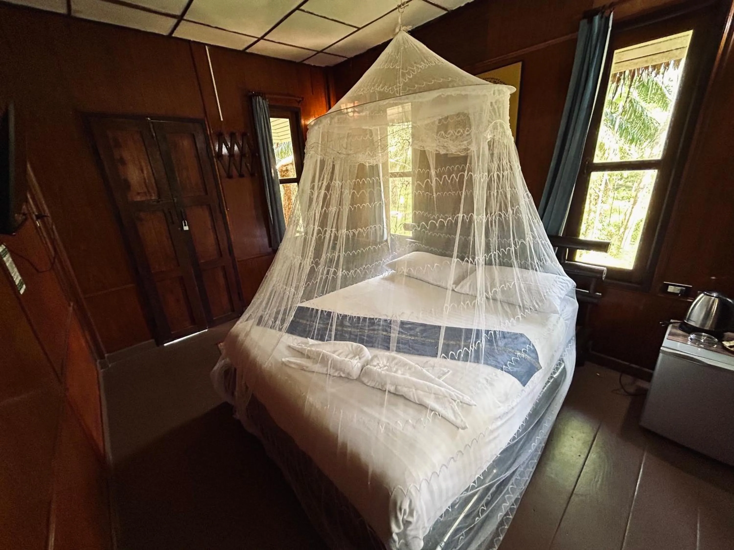 Bed in Khao Sok Paradise Resort
