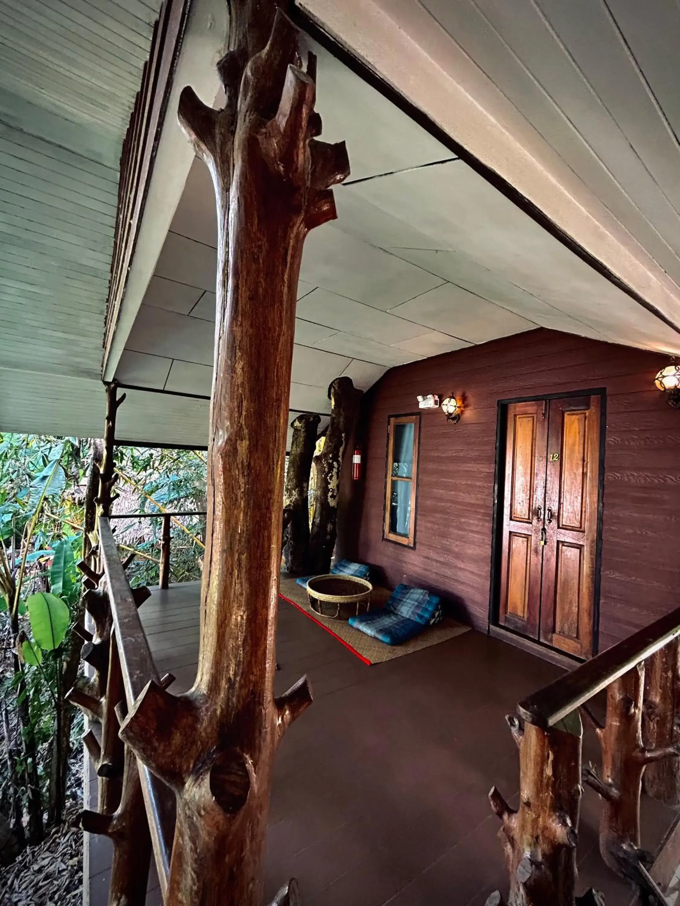 Deluxe Bungalow in Khao Sok Paradise Resort Deluxe Bungalow in Khao Sok Paradise Resort