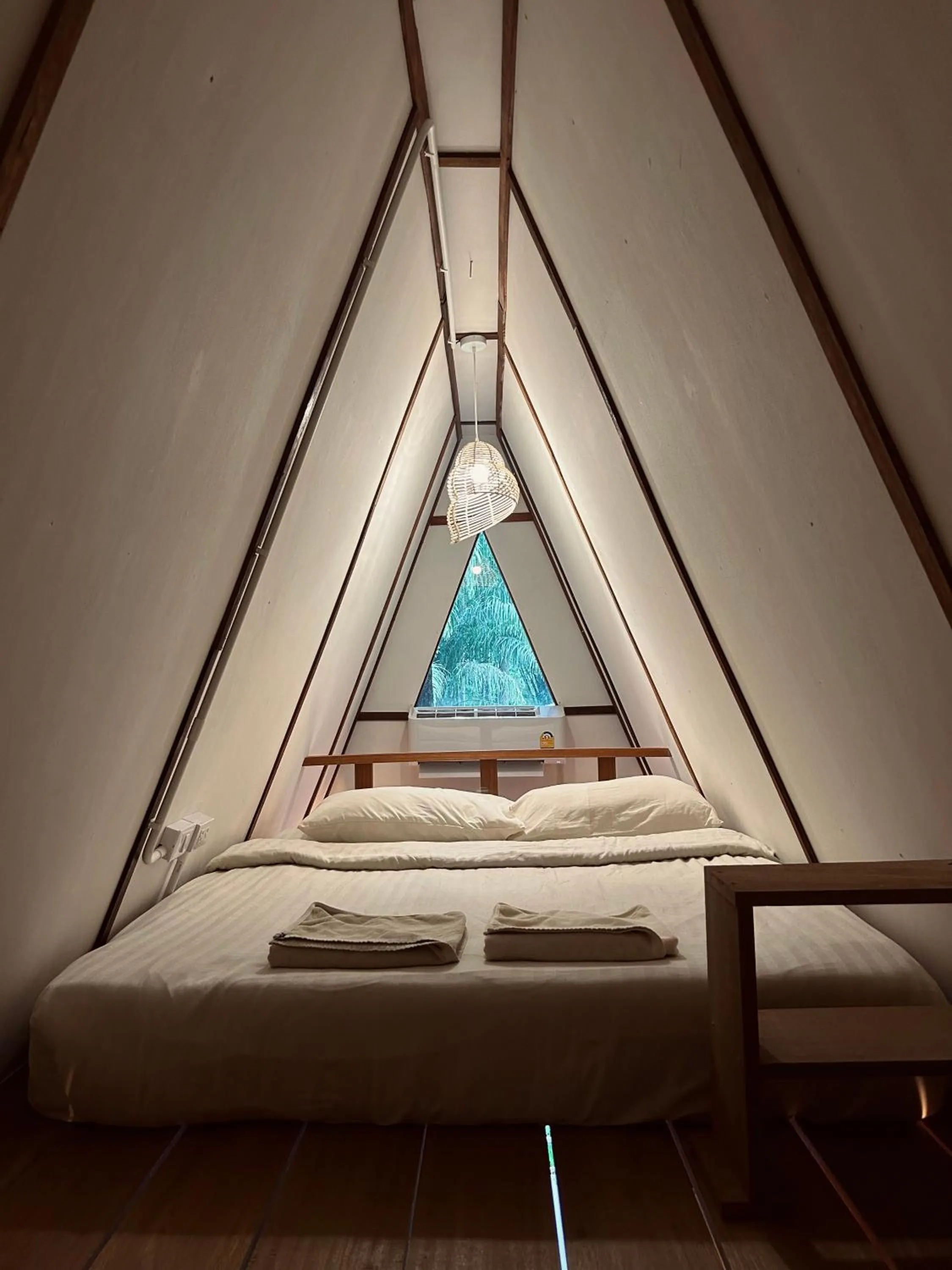 Bed in Khao Sok Paradise Resort