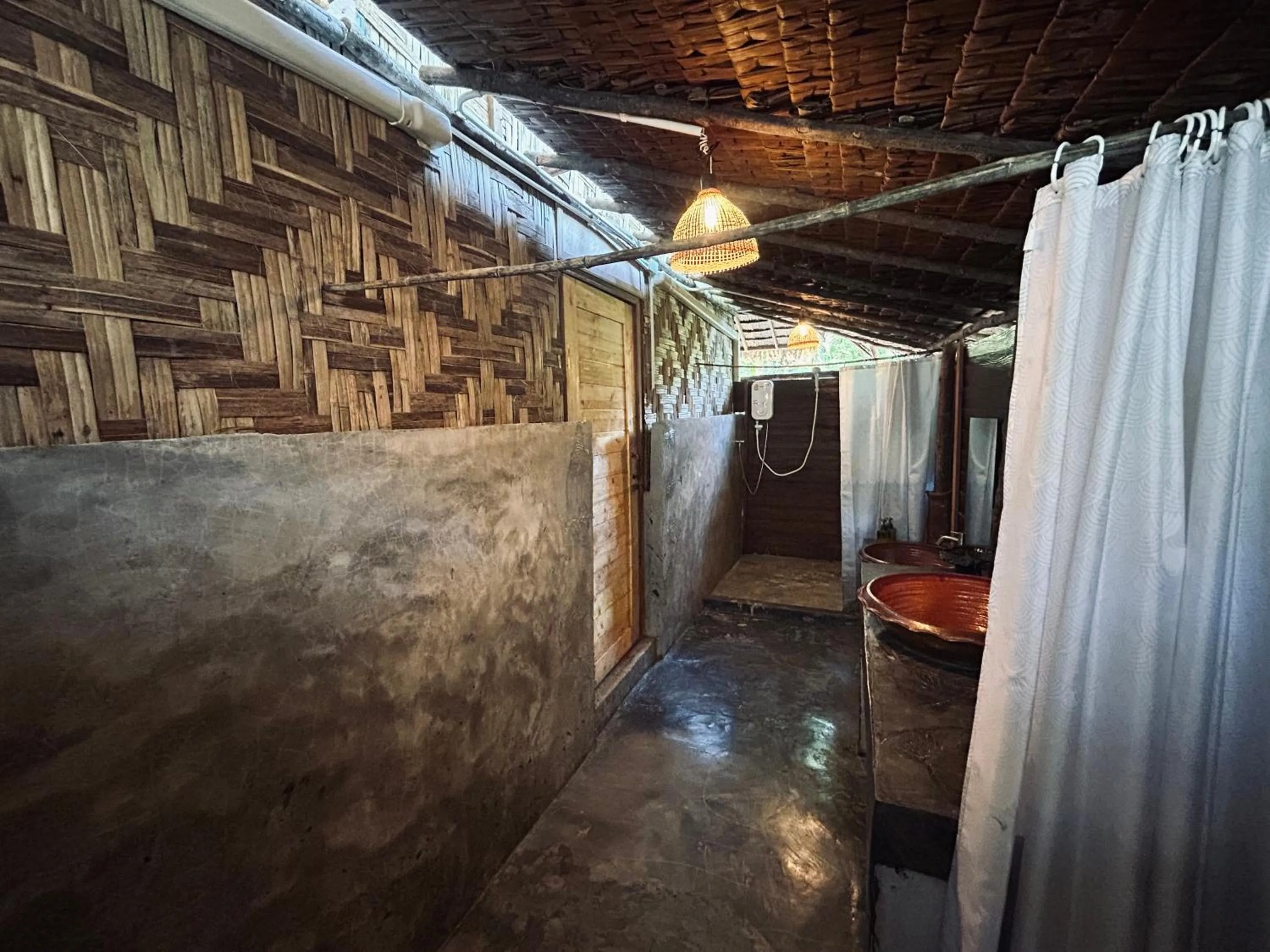 Shower in Khao Sok Paradise Resort