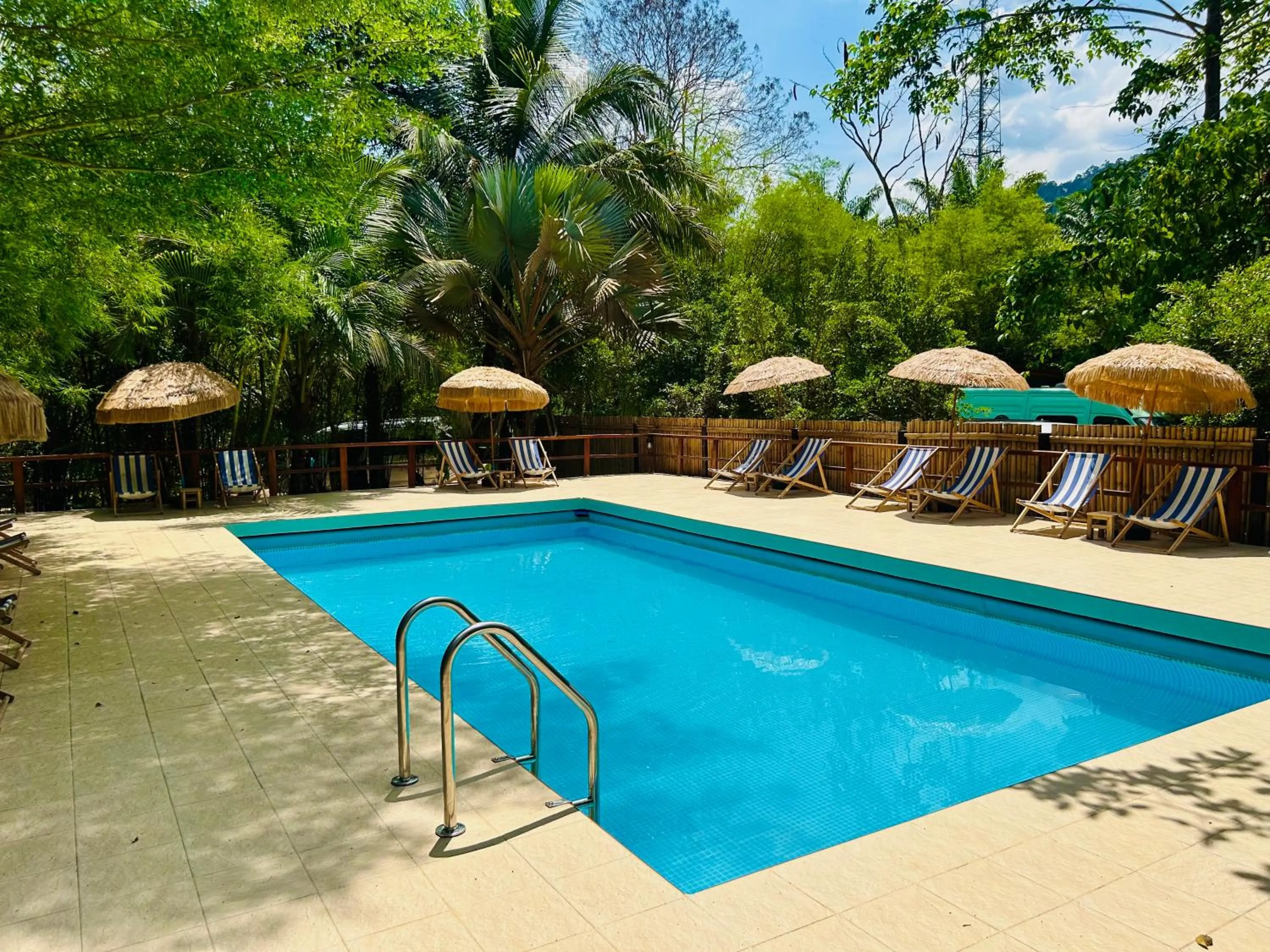 Khao Sok Paradise Resort