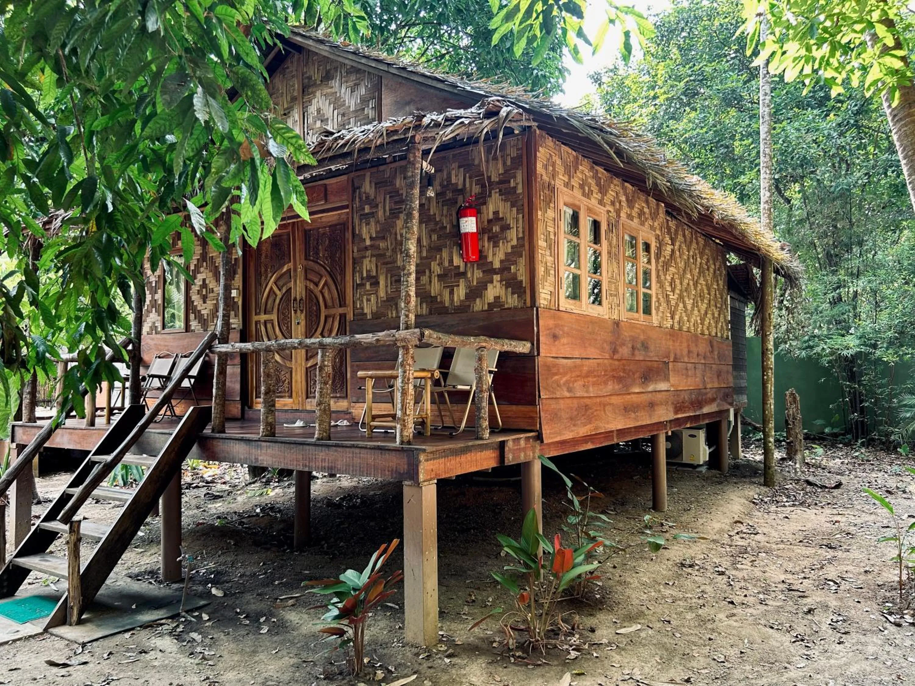 Property building in Khao Sok Paradise Resort