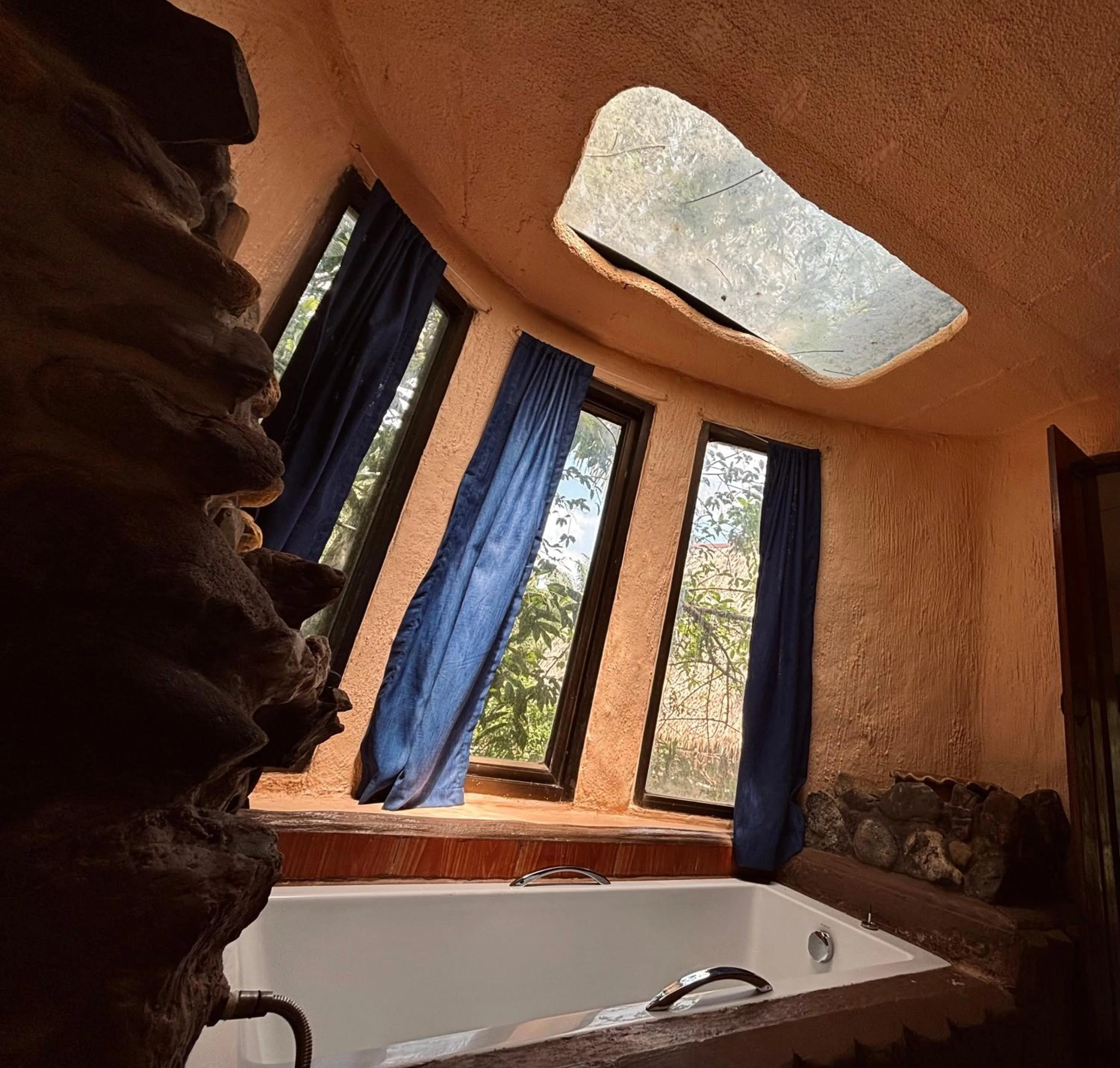 Bath in Khao Sok Paradise Resort